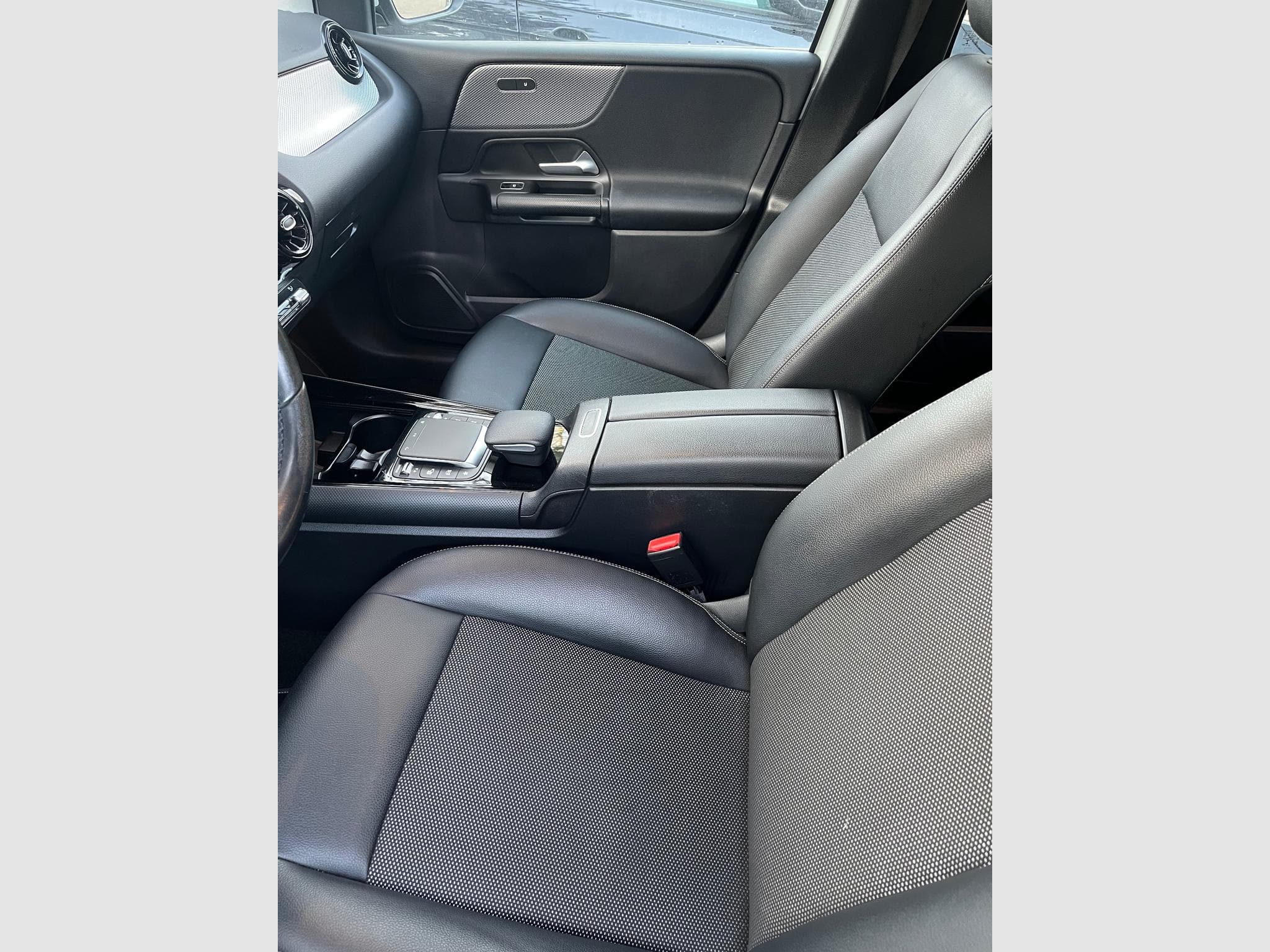 Mercedes B 180 (2021) - Photo 11