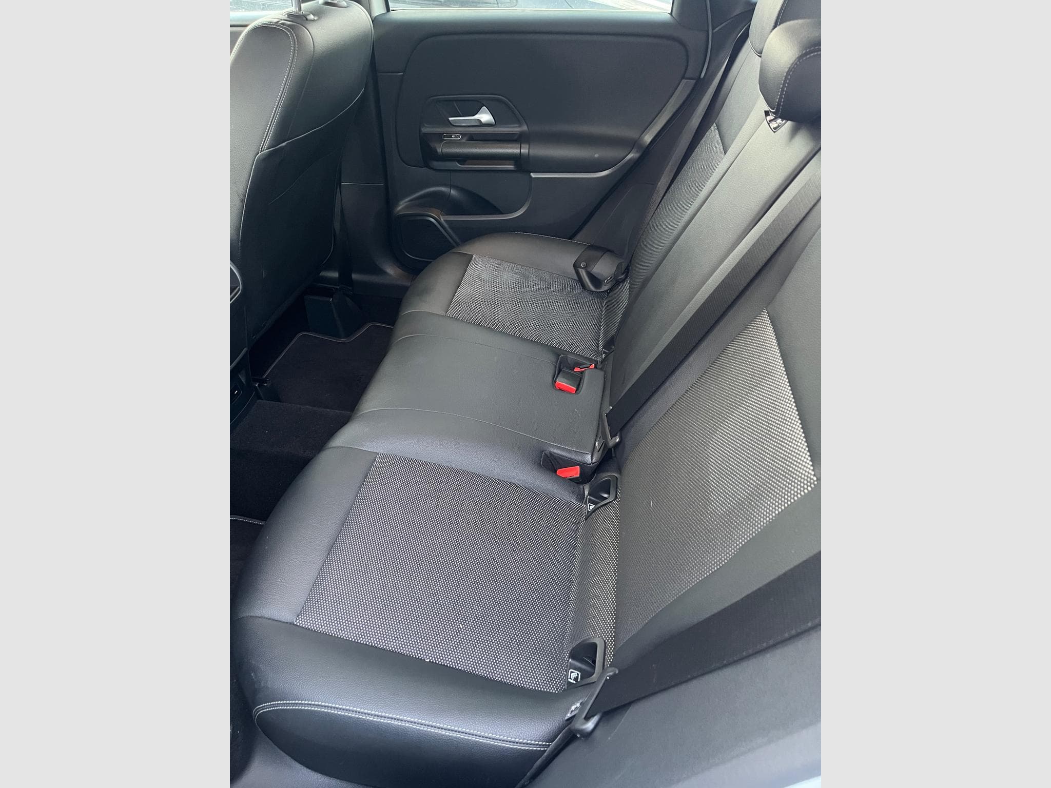 Mercedes B 180 (2021) - Photo 12