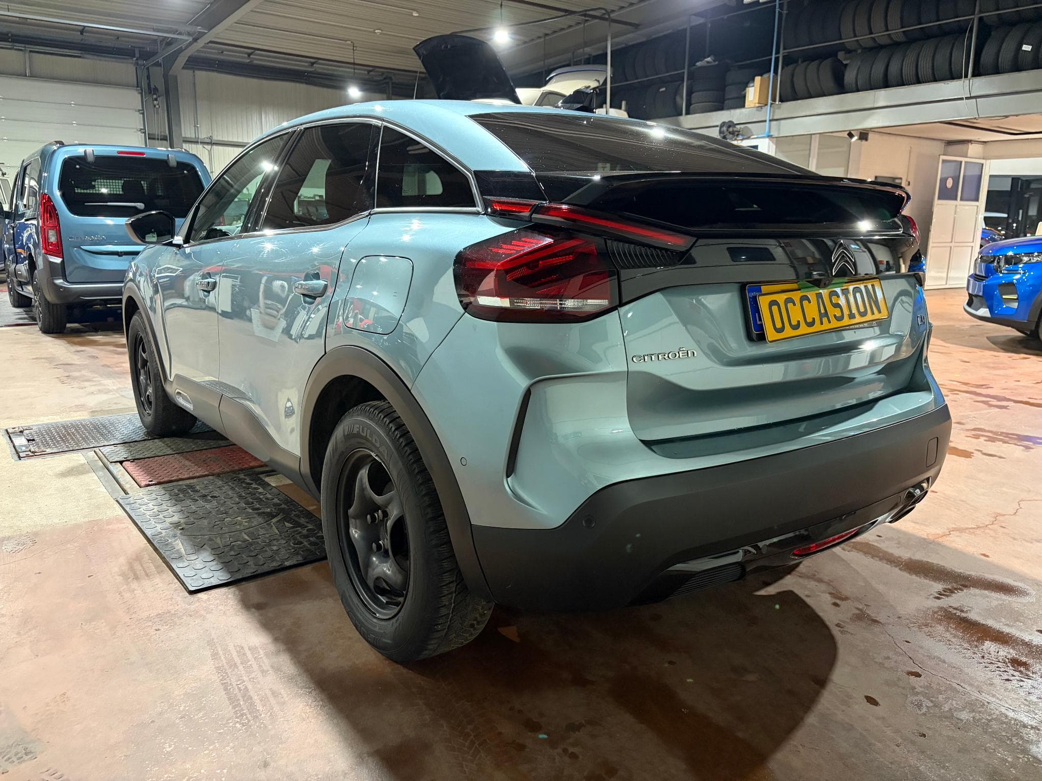 Citroën C4 1.5 130 cv eat 8 shine (2023) - Photo 3