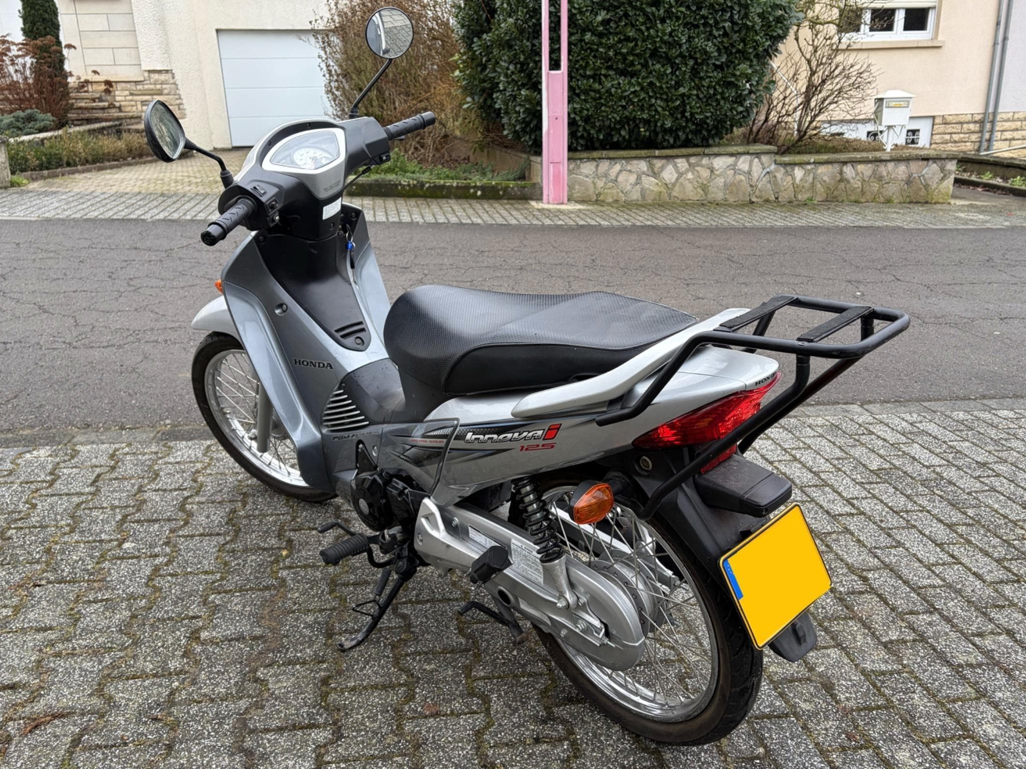 Honda Innova (2010) - Foto 2