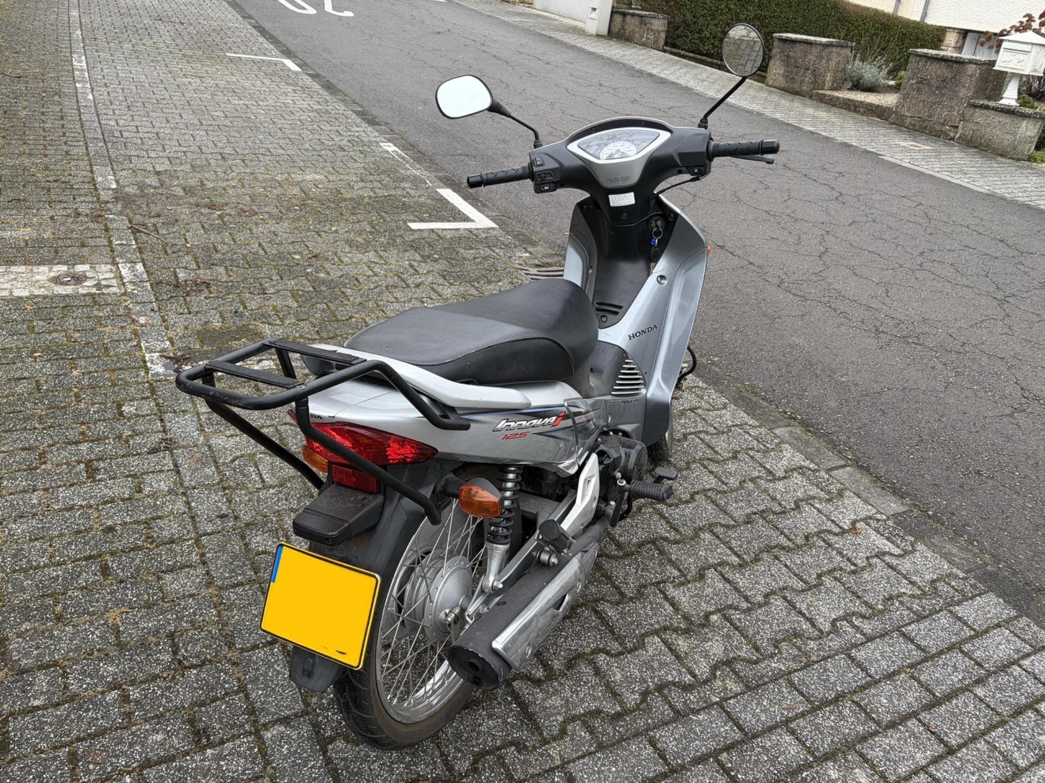 Honda Innova (2010) - Foto 3