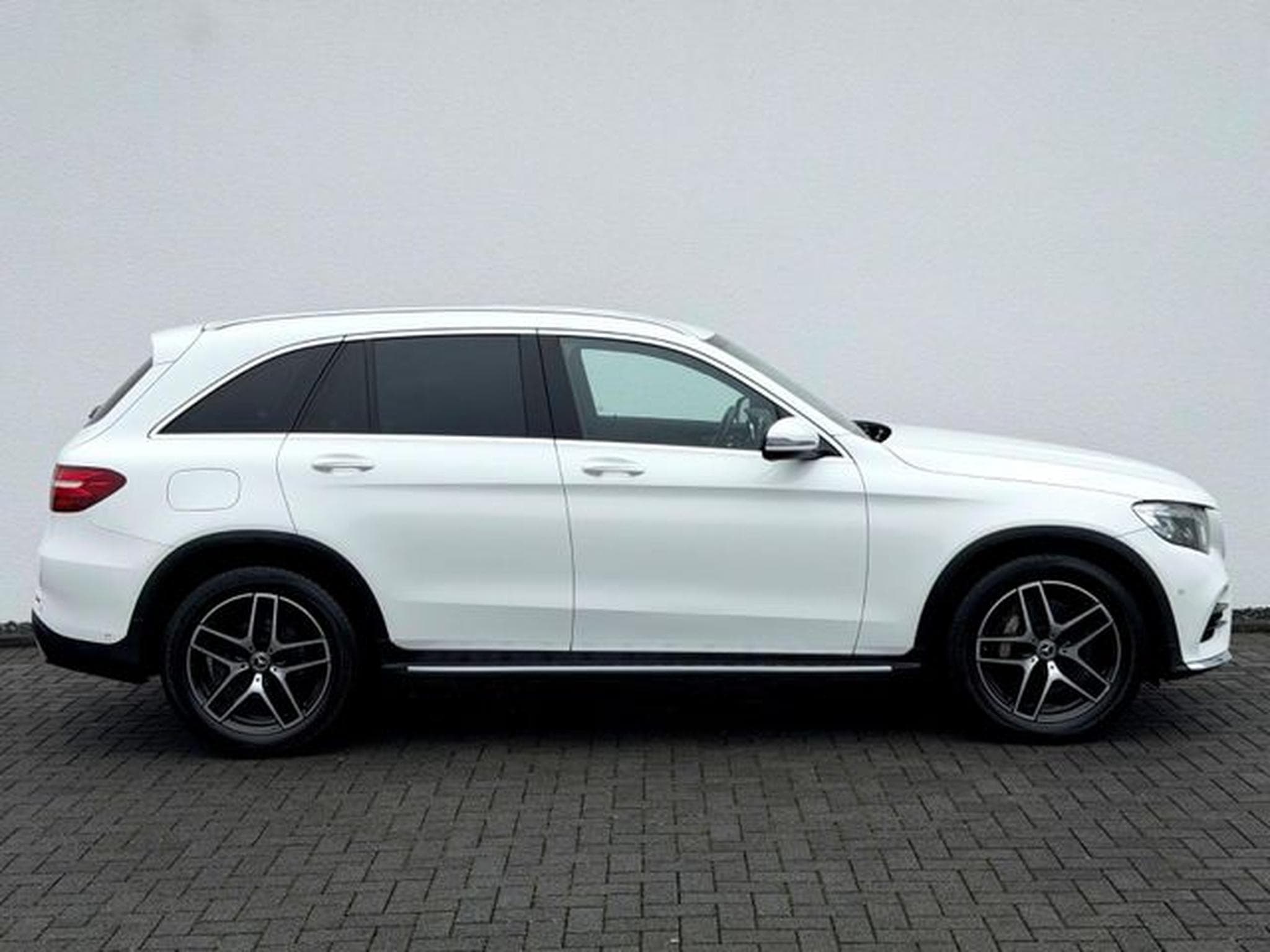 Mercedes GLC 250 GLC 250 d 4Matic Amg Line / NAVI/LED/AHK/1.HAND/ (2017) - Photo 4