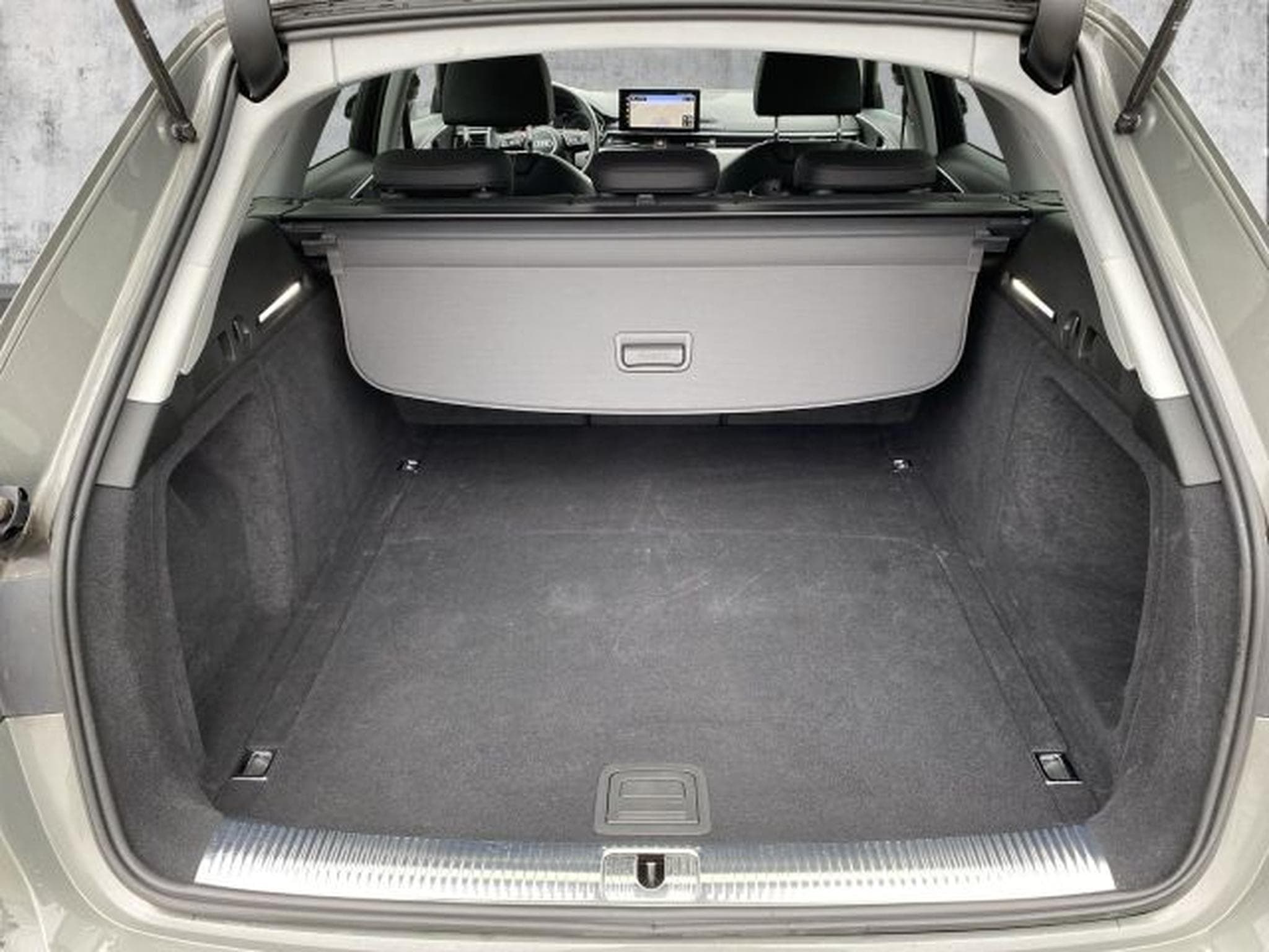 Audi A4 A4 Avant 40 TDI S-tronic S-Line NAVI LED B&amp;O AHK (2023) - Foto 10