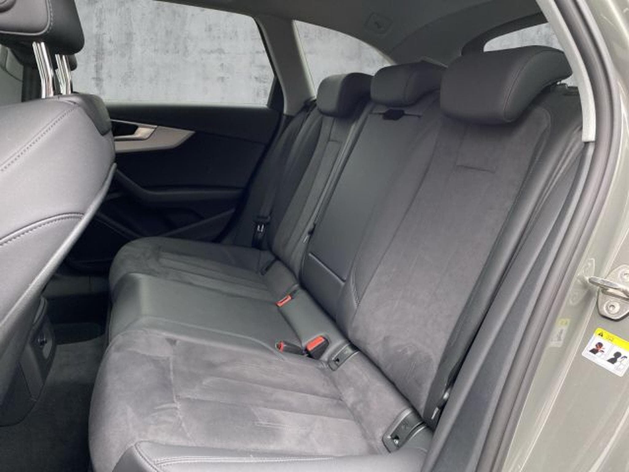 Audi A4 A4 Avant 40 TDI S-tronic S-Line NAVI LED B&amp;O AHK (2023) - Foto 12