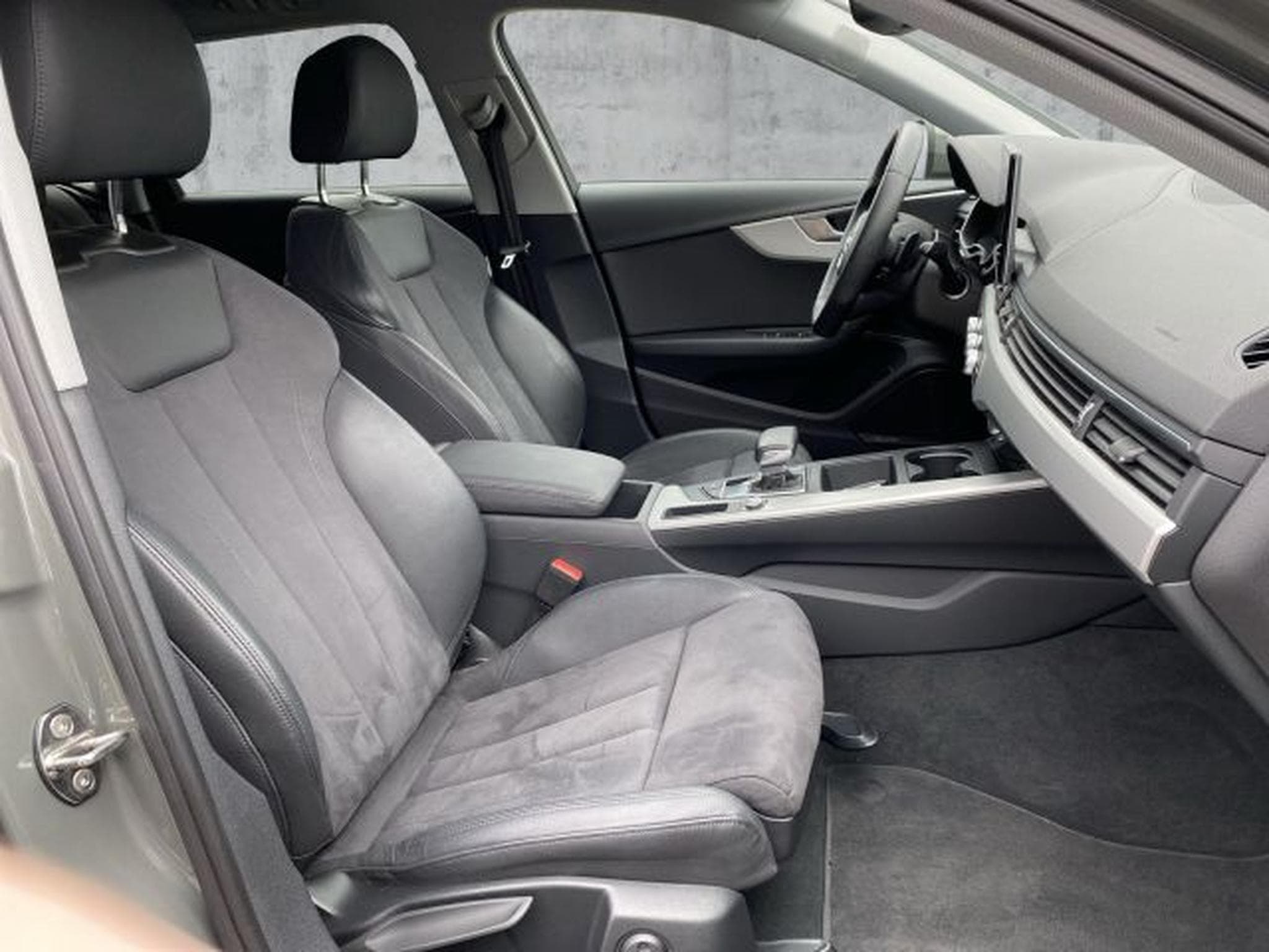 Audi A4 A4 Avant 40 TDI S-tronic S-Line NAVI LED B&amp;O AHK (2023) - Foto 13