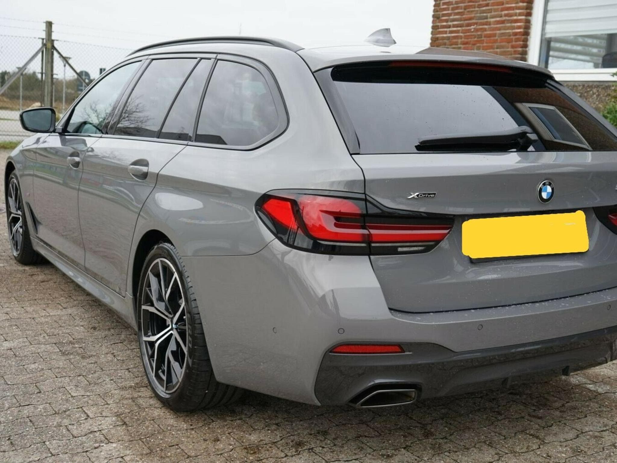 BMW 520 X-Drive (2021) - Foto 2