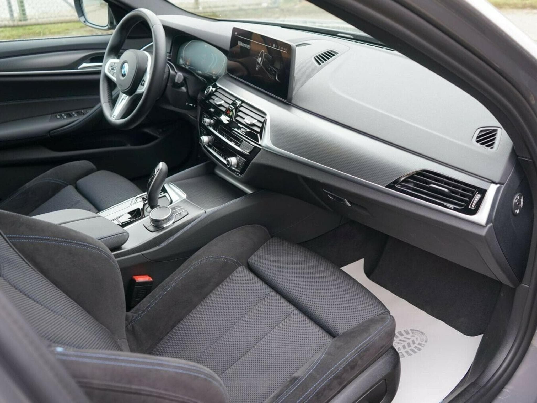 BMW 520 X-Drive (2021) - Foto 3