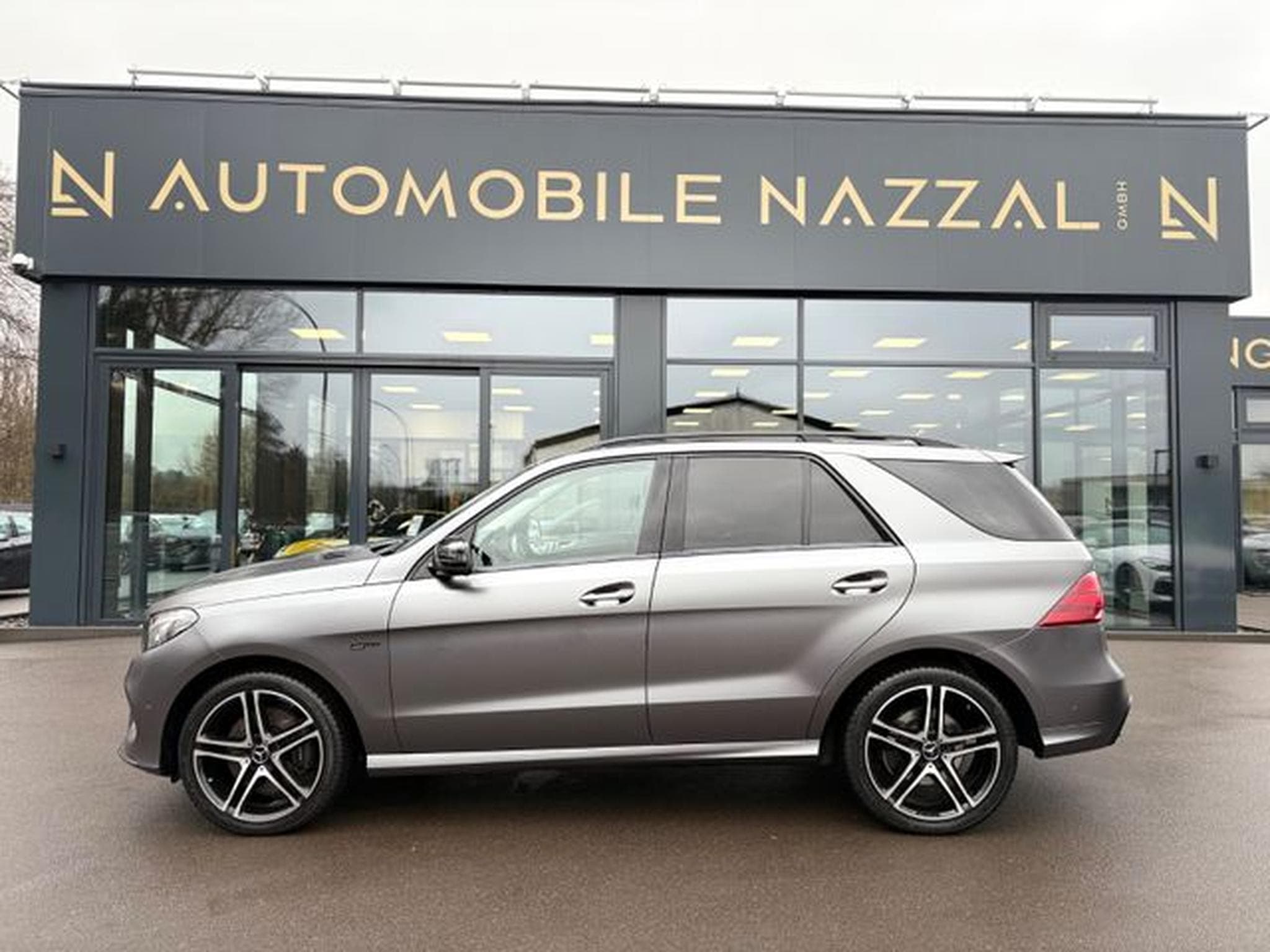 Mercedes GLE 43 AMG GLE 43 AMG 4MATIC* KAMERA*AHK*21 Z.*KEYLESS*PANO (2017) - Photo 11