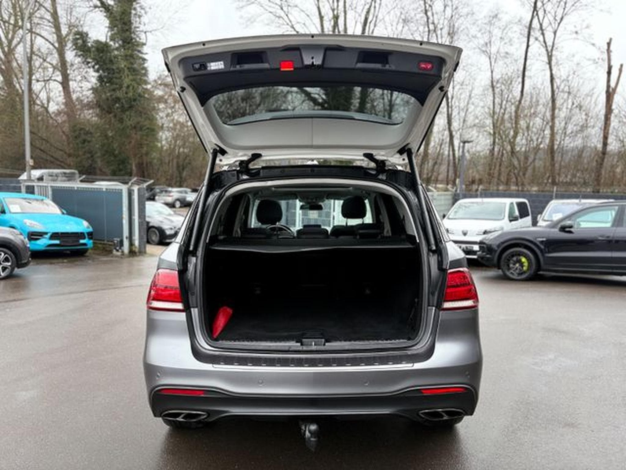 Mercedes GLE 43 AMG GLE 43 AMG 4MATIC* KAMERA*AHK*21 Z.*KEYLESS*PANO (2017) - Photo 9