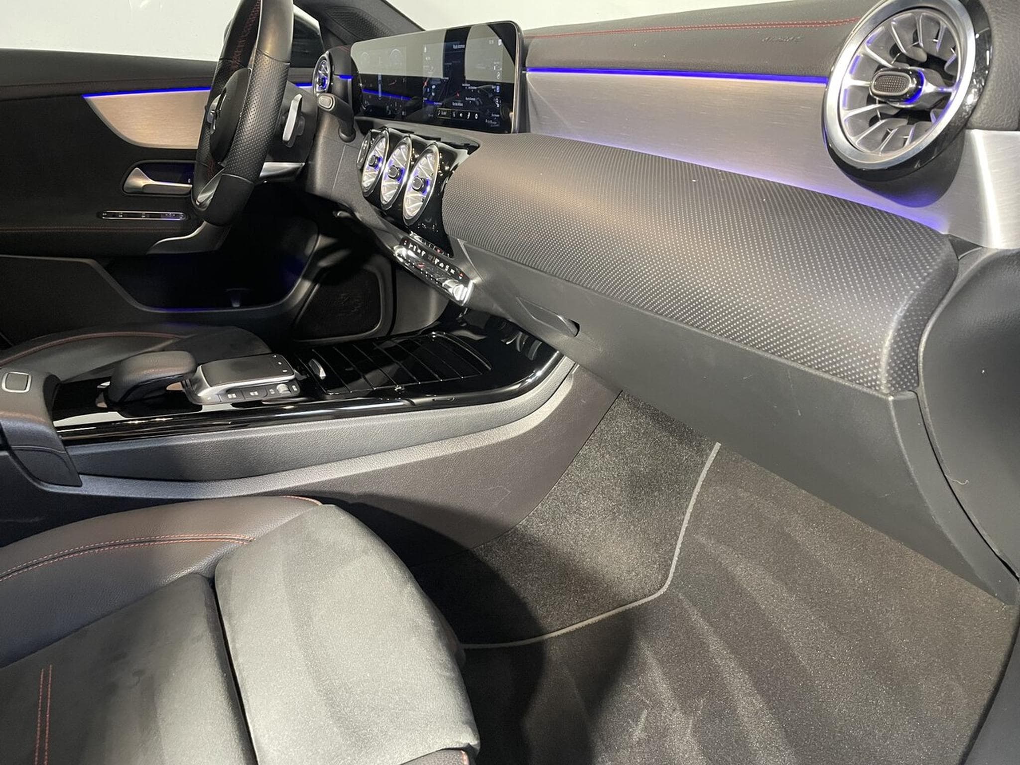 Mercedes CLA 200 AMG LINE GPS AMGLINE (2021) - Photo 14
