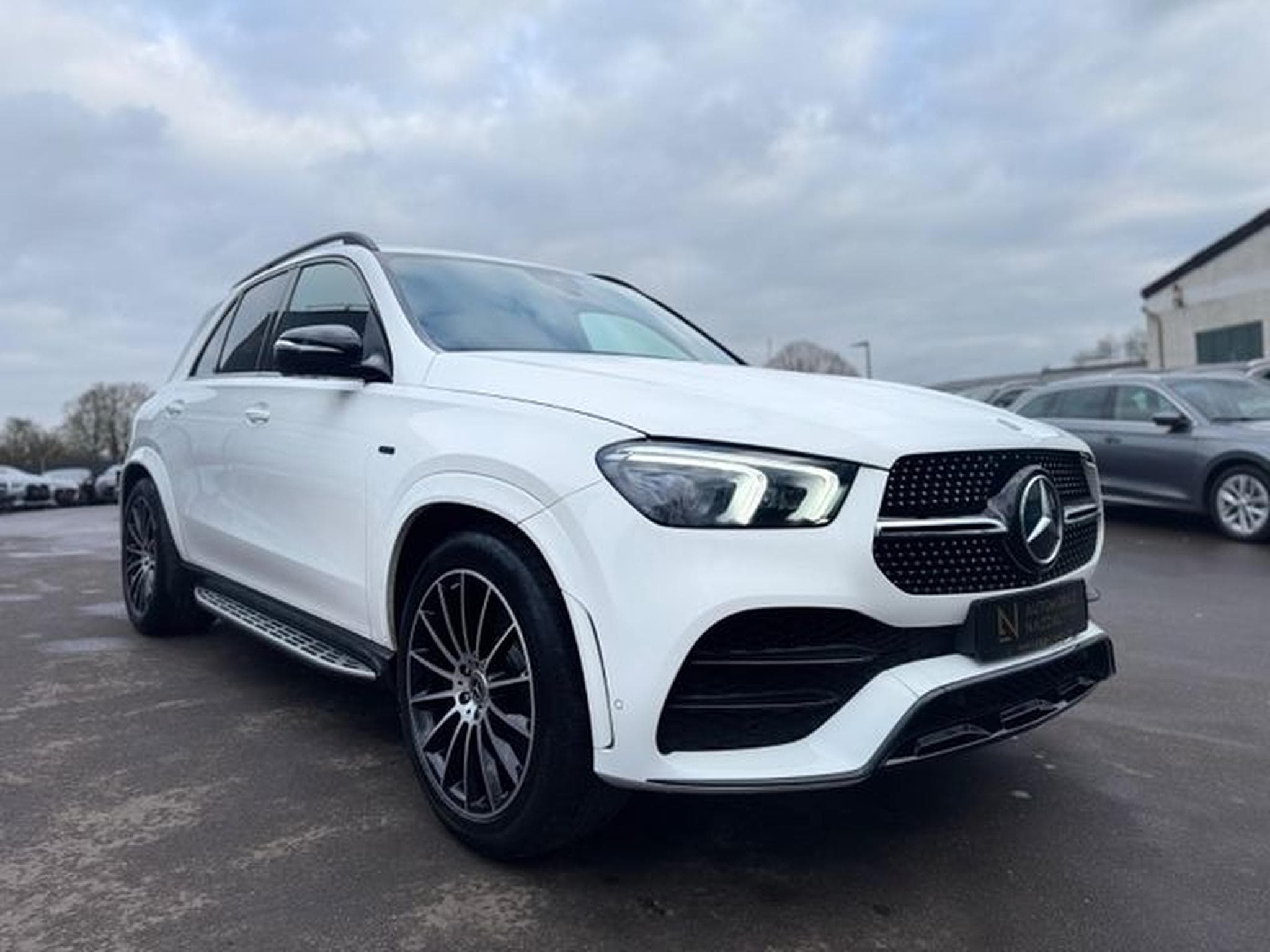 Mercedes GLE 350 GLE350de 4M*AMG-LINE*NIGHT*AHK*21.ZOLL* (2020) - Foto 4