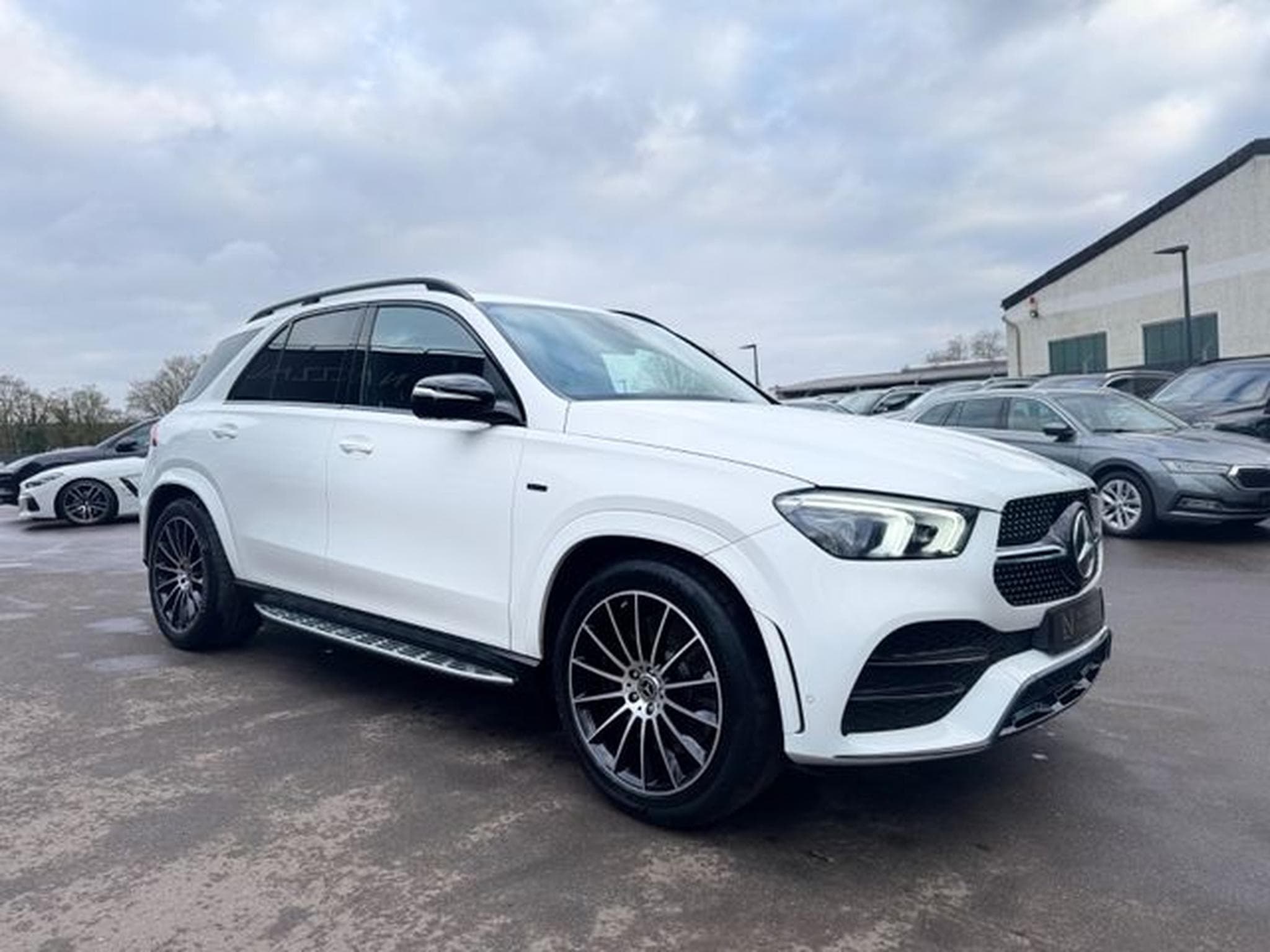 Mercedes GLE 350 GLE350de 4M*AMG-LINE*NIGHT*AHK*21.ZOLL* (2020) - Foto 5