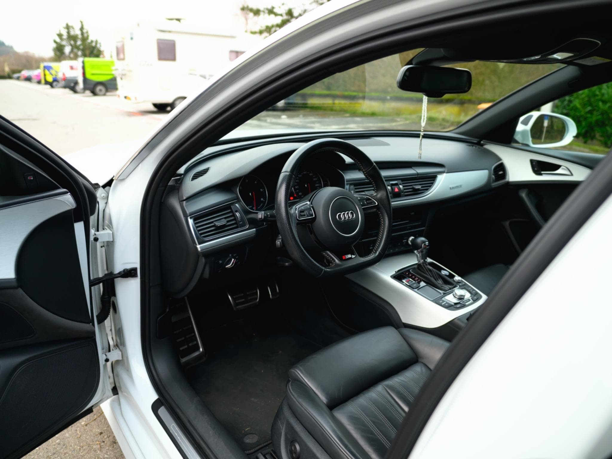 Audi A6 S-line (2017) - Photo 6