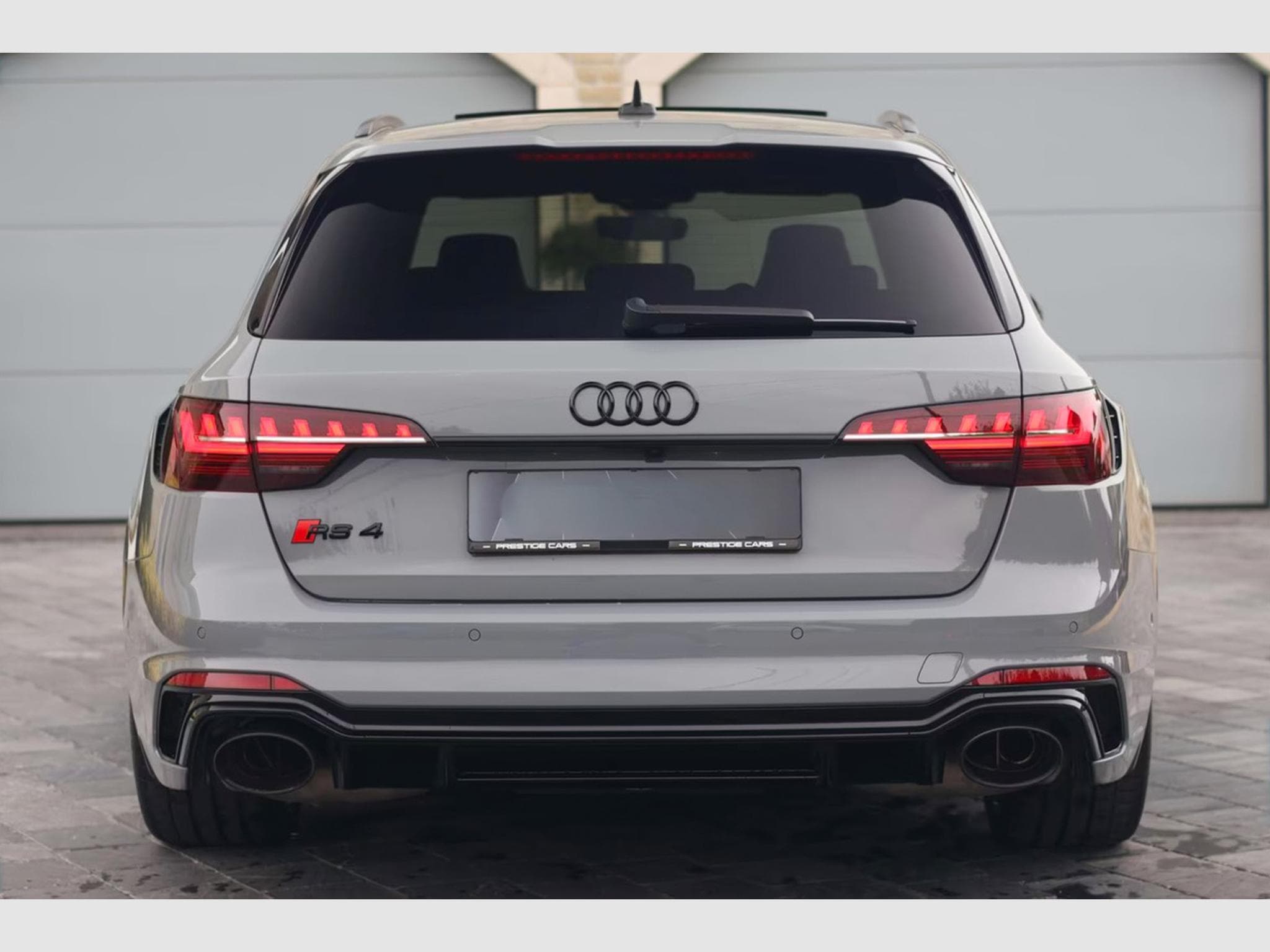 Audi RS4 Competition PLUS (2023) - Foto 4