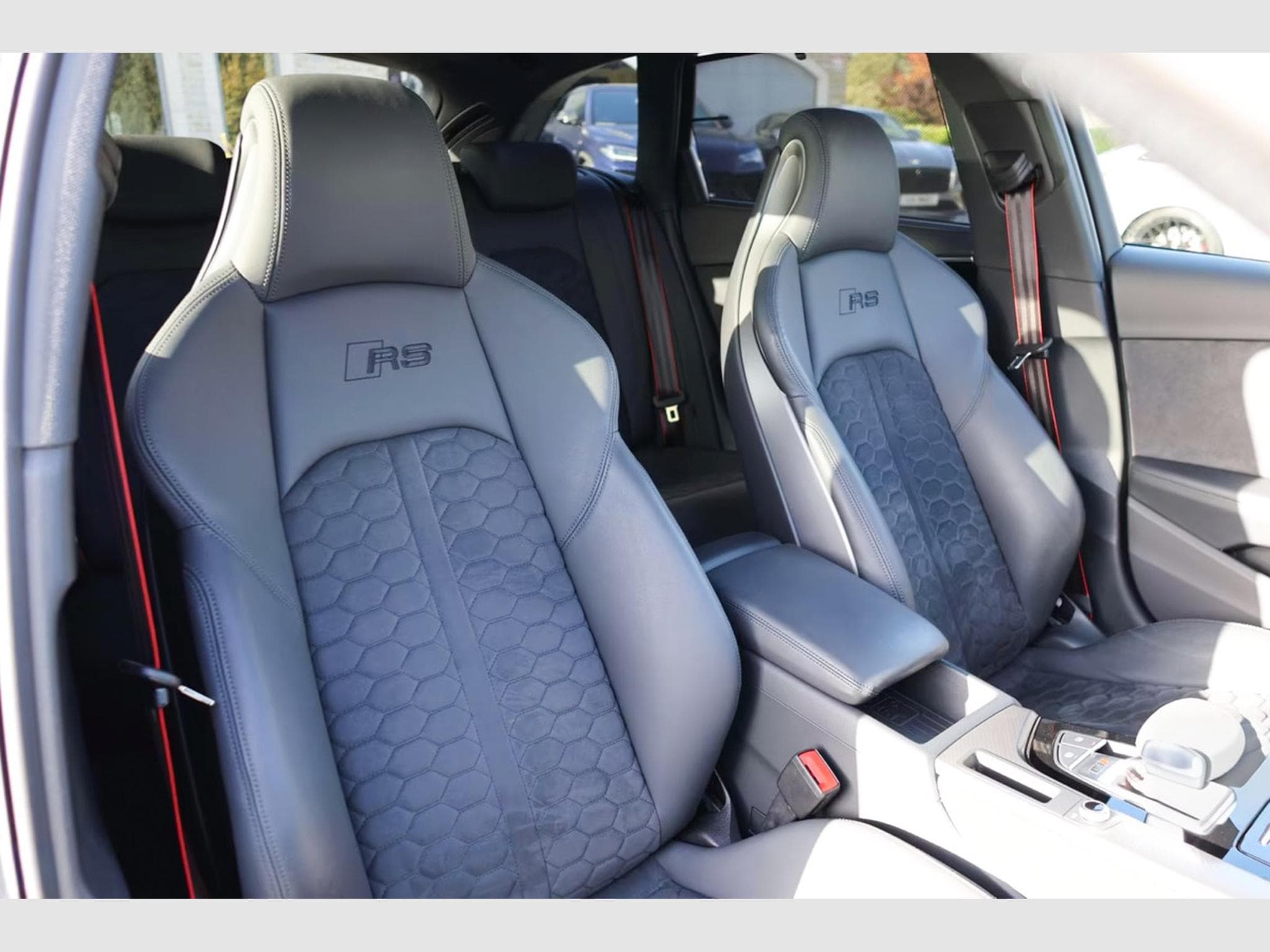 Audi RS4 Competition PLUS (2023) - Foto 6