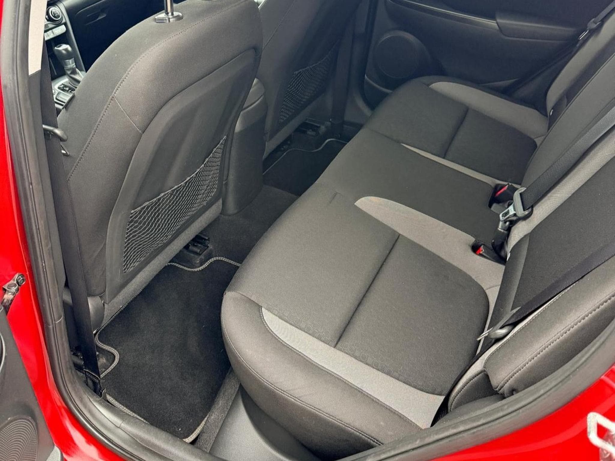 Hyundai Kona 1.6T-GDI (2020) - Foto 12