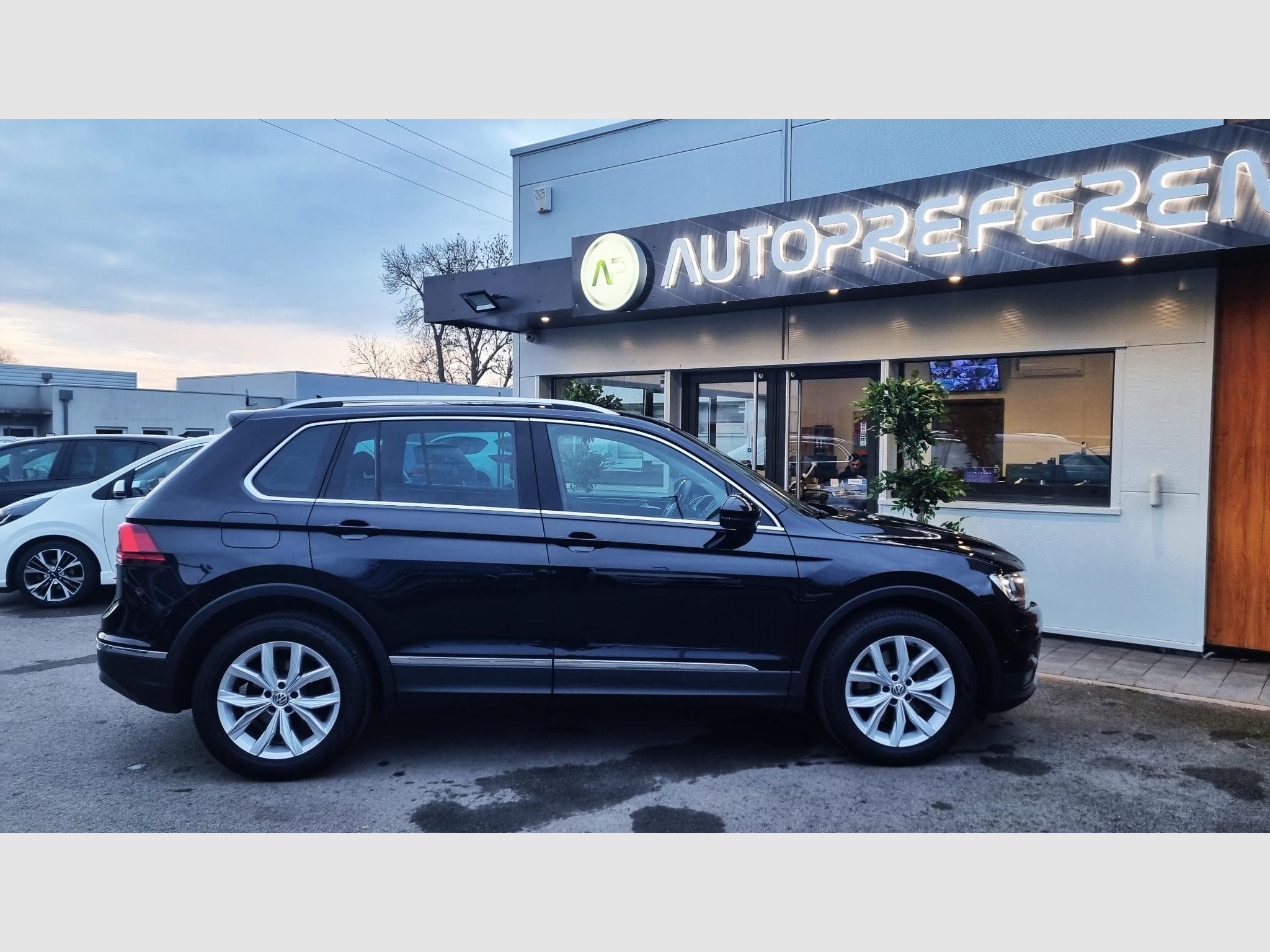 VW Tiguan 2.0 TSI 180CH HIGHLINE 4MOTION DSG7 (2018) - Photo 6