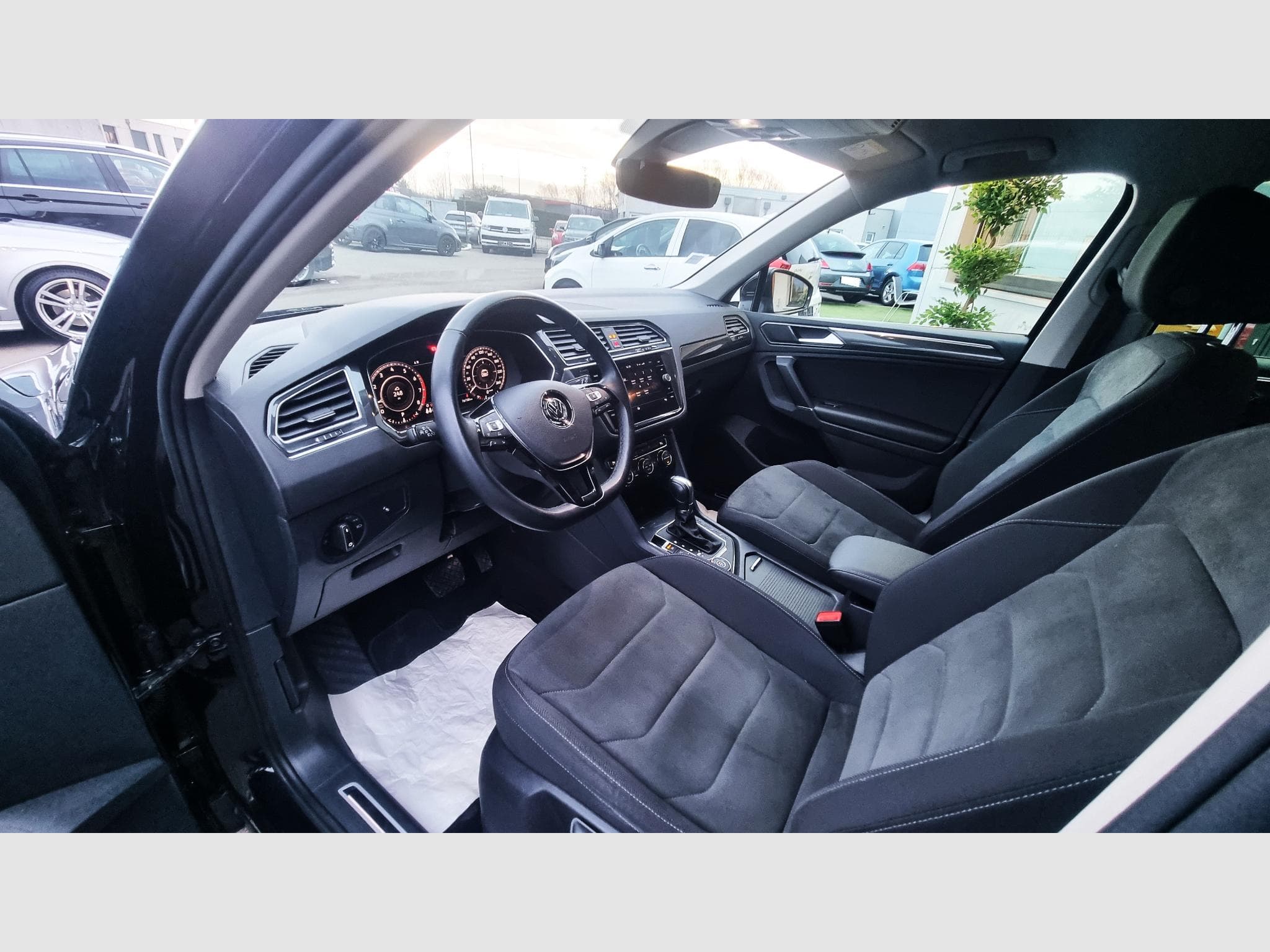 VW Tiguan 2.0 TSI 180CH HIGHLINE 4MOTION DSG7 (2018) - Photo 16