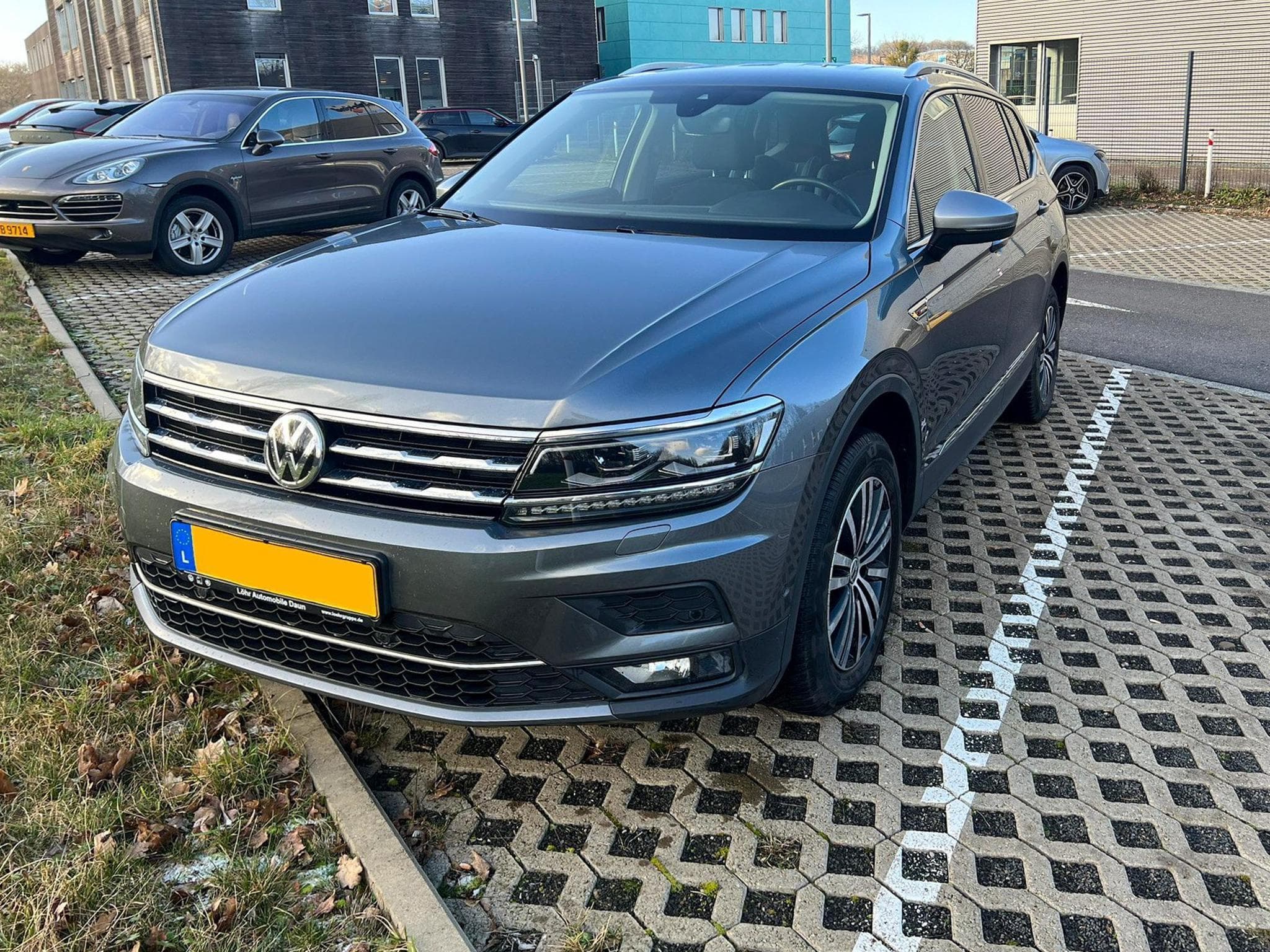 VW Tiguan Allspace 2.0 TDI DSG Highline 4M 240 PS (2020) - Photo 2
