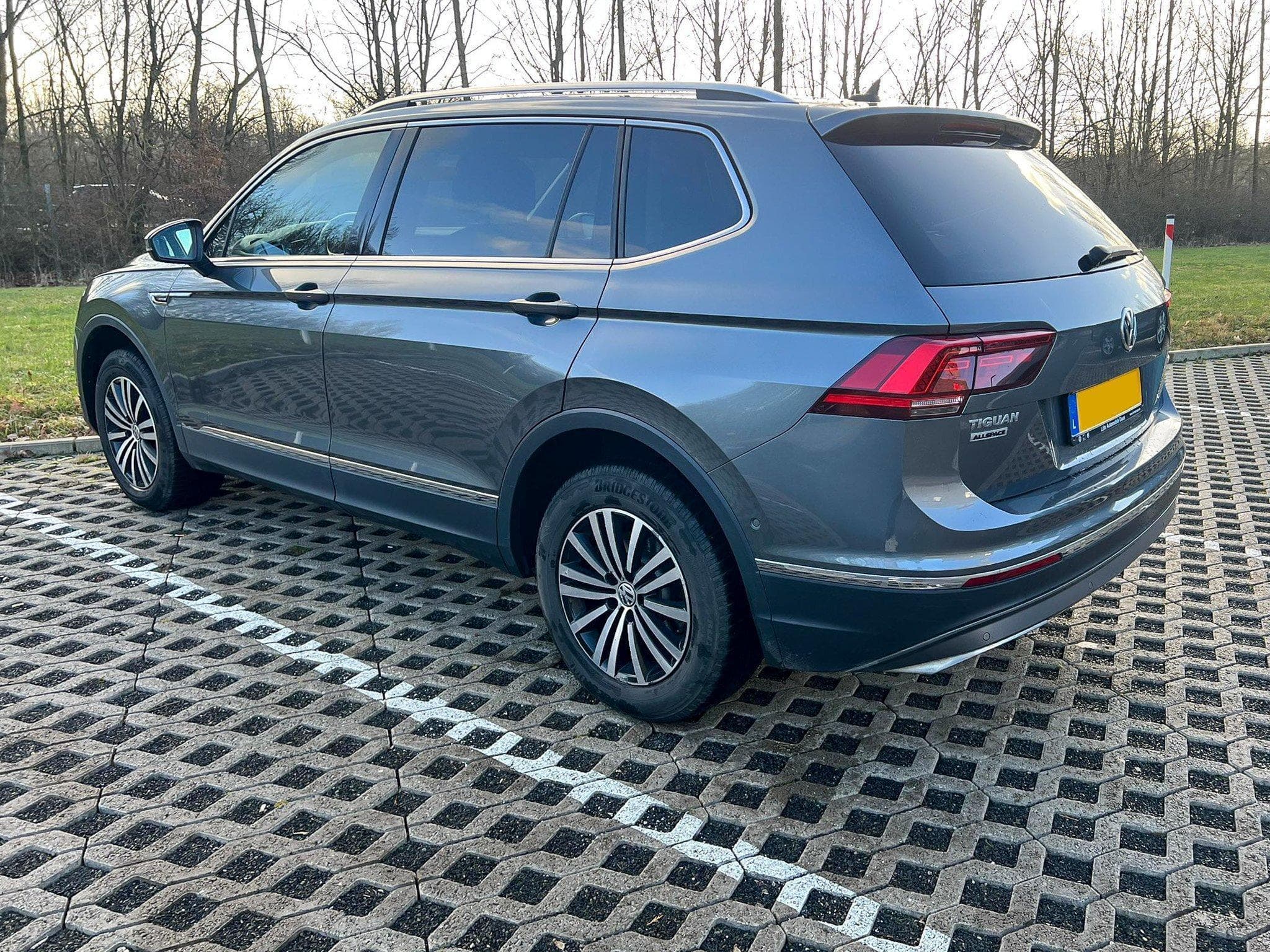 VW Tiguan Allspace 2.0 TDI DSG Highline 4M 240 PS (2020) - Photo 4