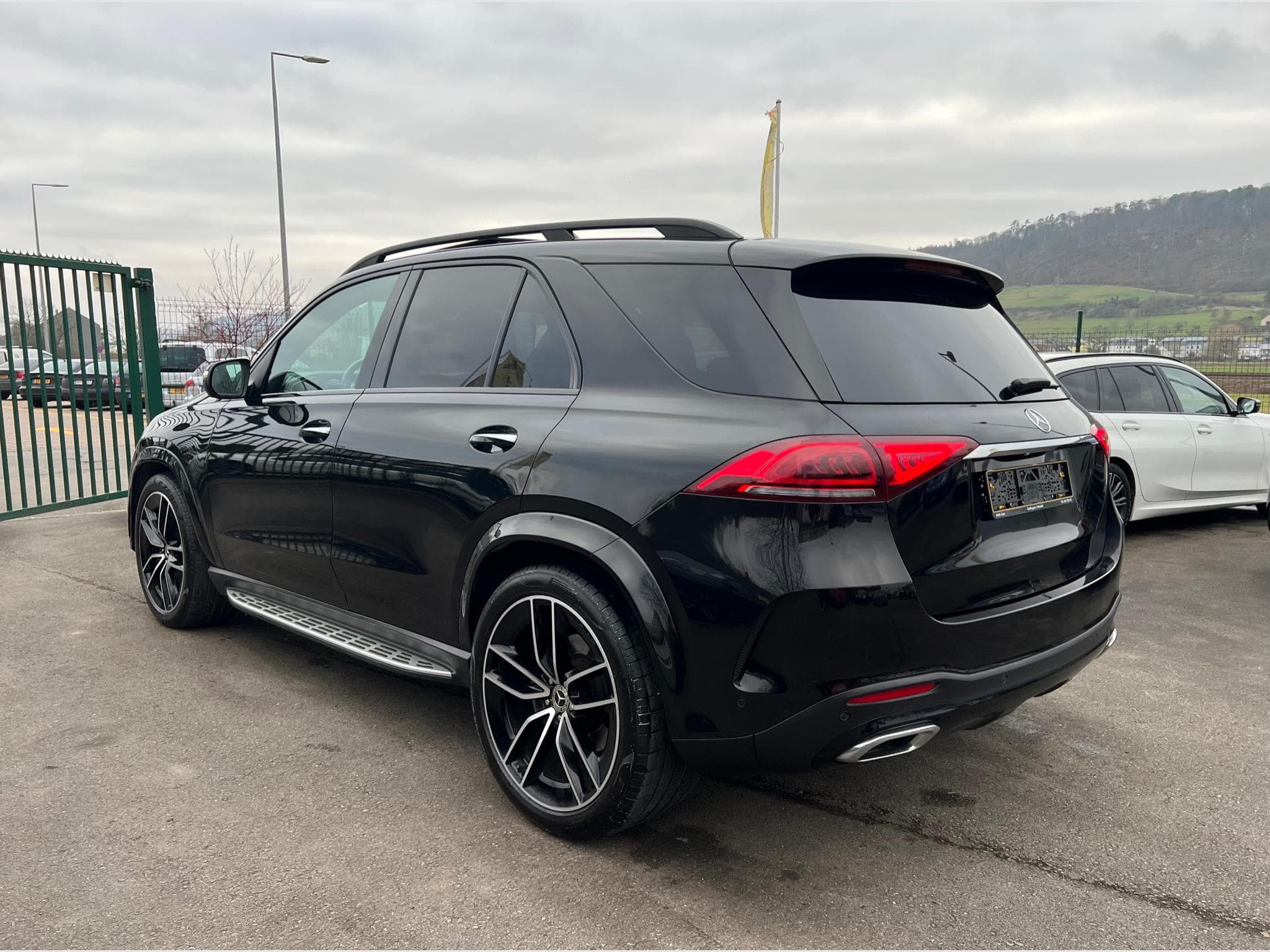 Mercedes GLE 350 GLE350d AMG 4MATIC Night/Pano/Burmester (2020) - Photo 2