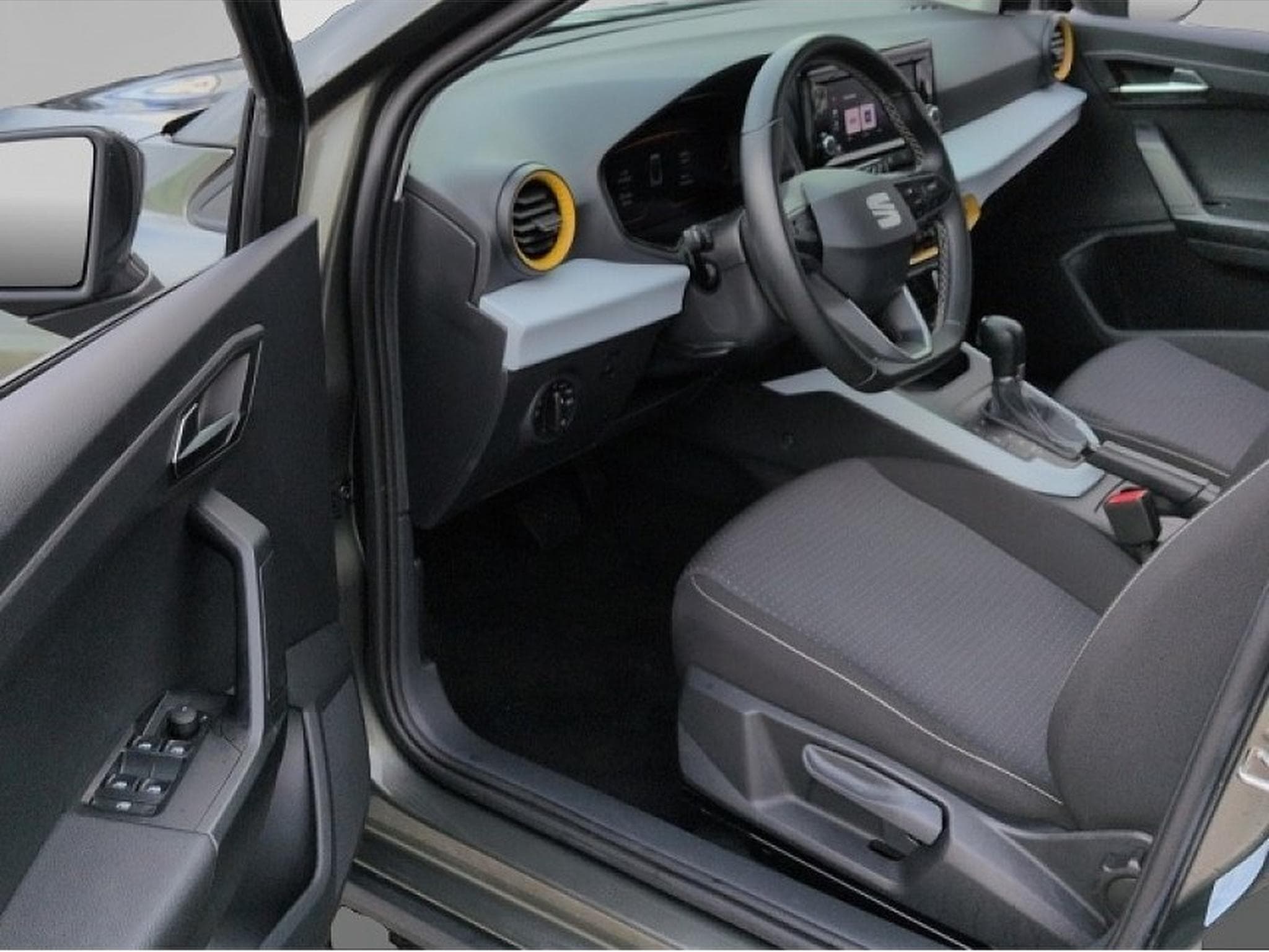 Seat Arona (2024) - Photo 4