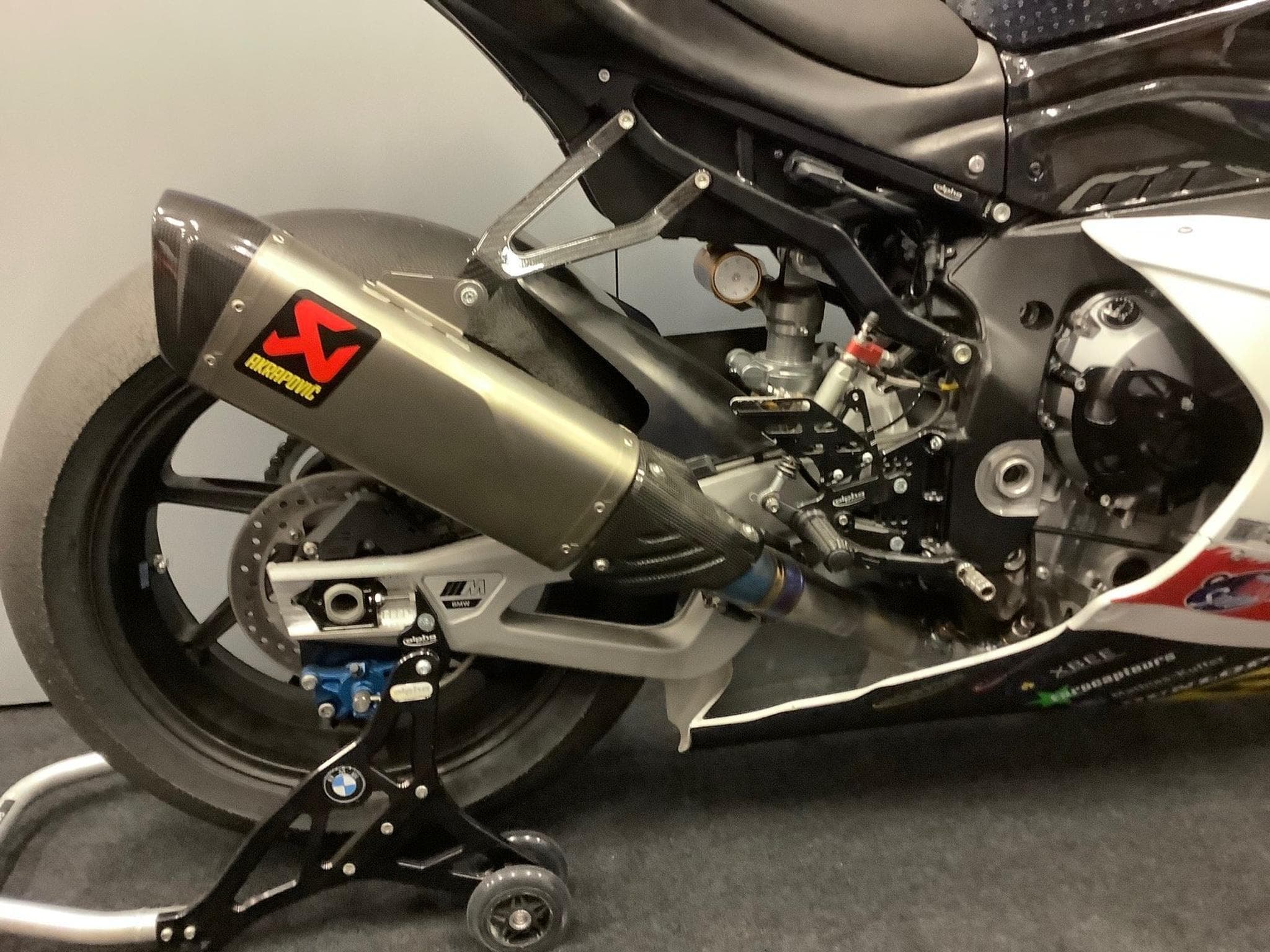 BMW M M1000RR K66 (2024) - Foto 9