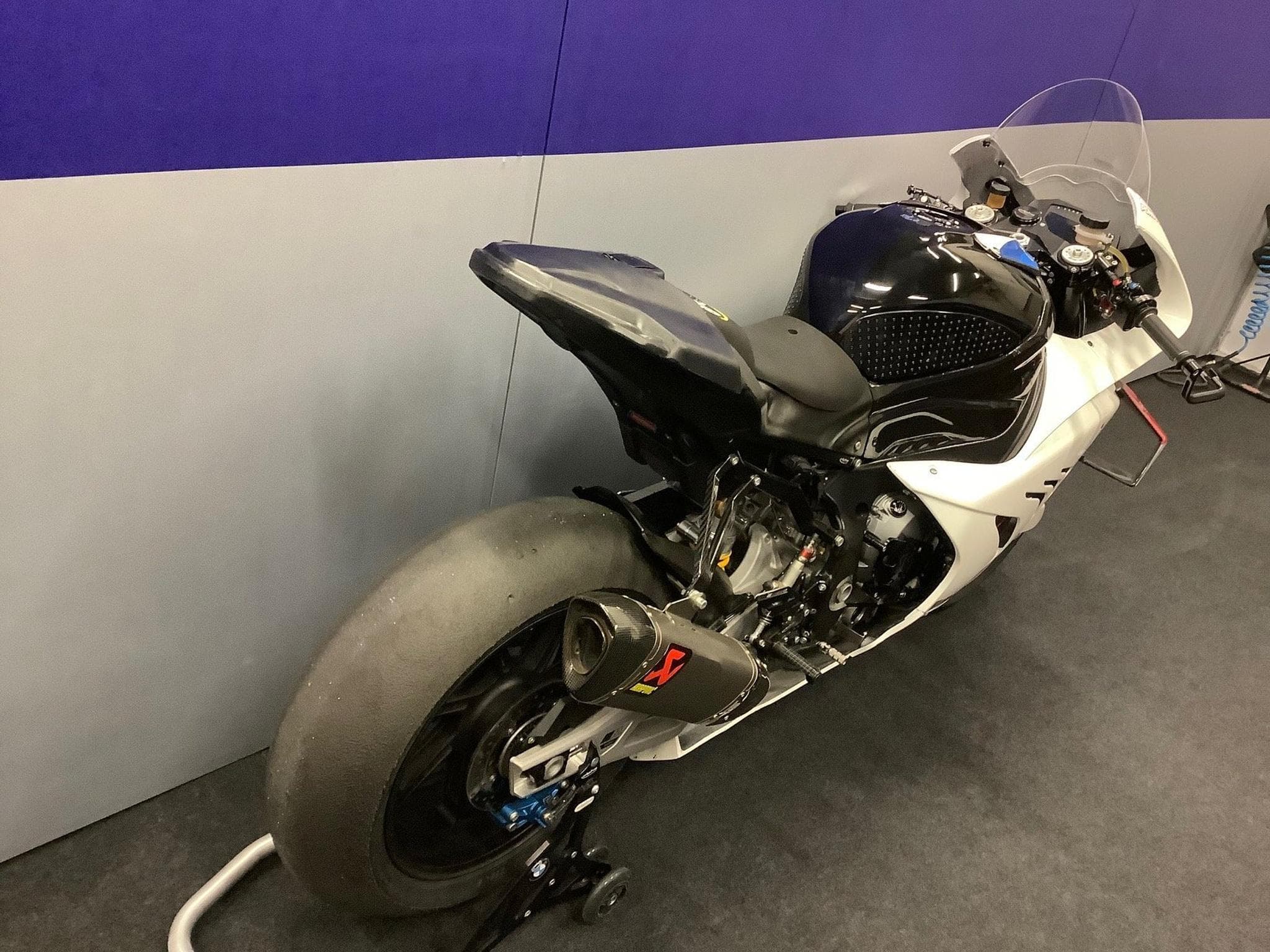 BMW M M1000RR K66 (2024) - Foto 10