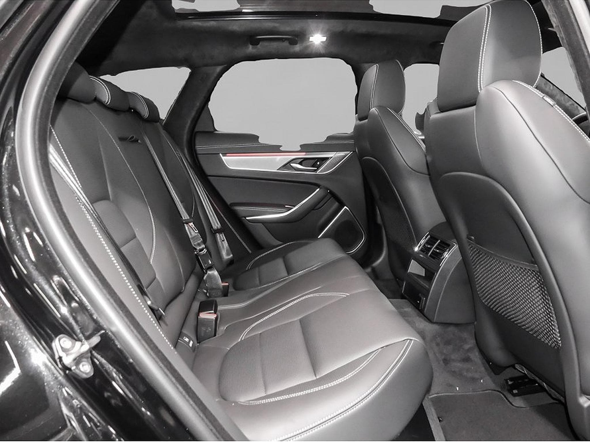 Jaguar XF (2023) - Photo 5