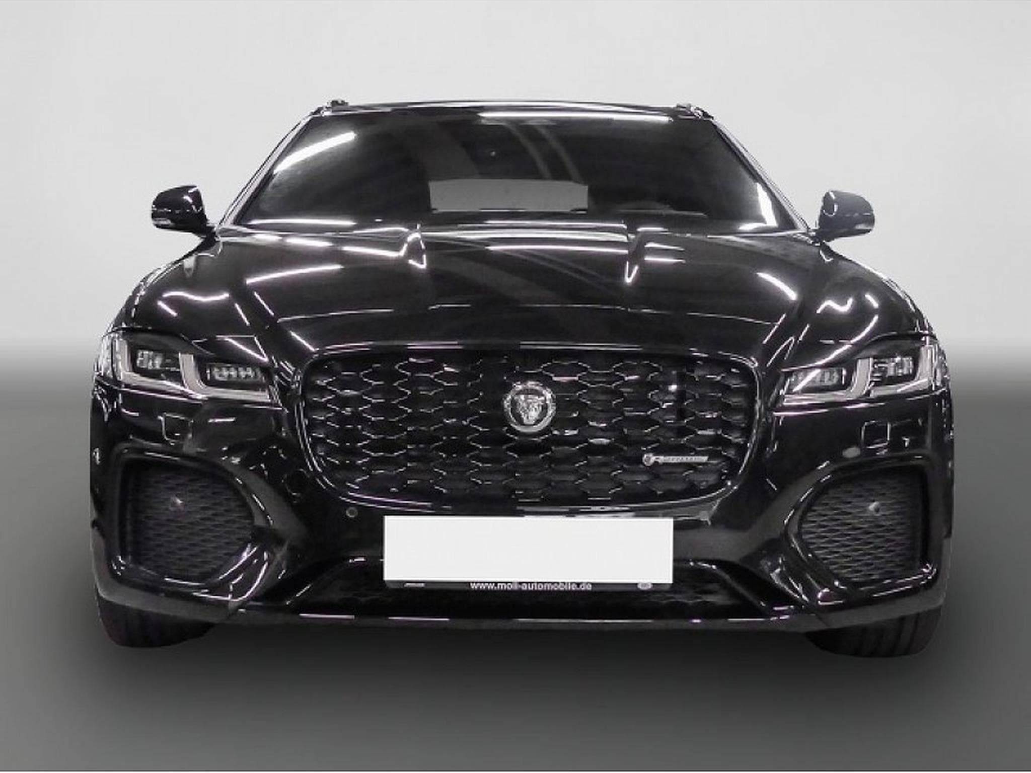 Jaguar XF (2023) - Photo 8