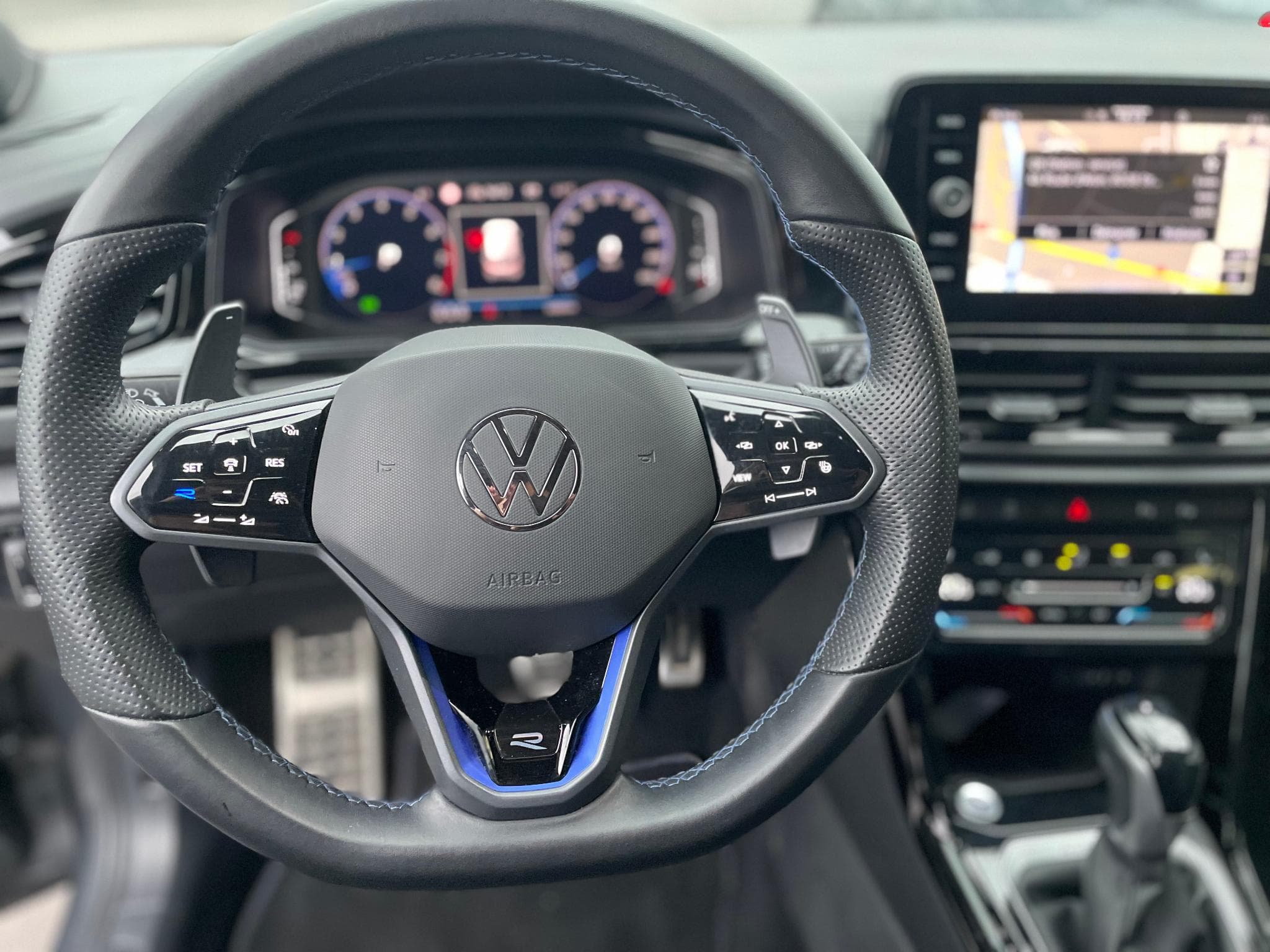 VW T-Roc 2.0 TSI R 4Motion DSG Akrapovic (2023) - Foto 8