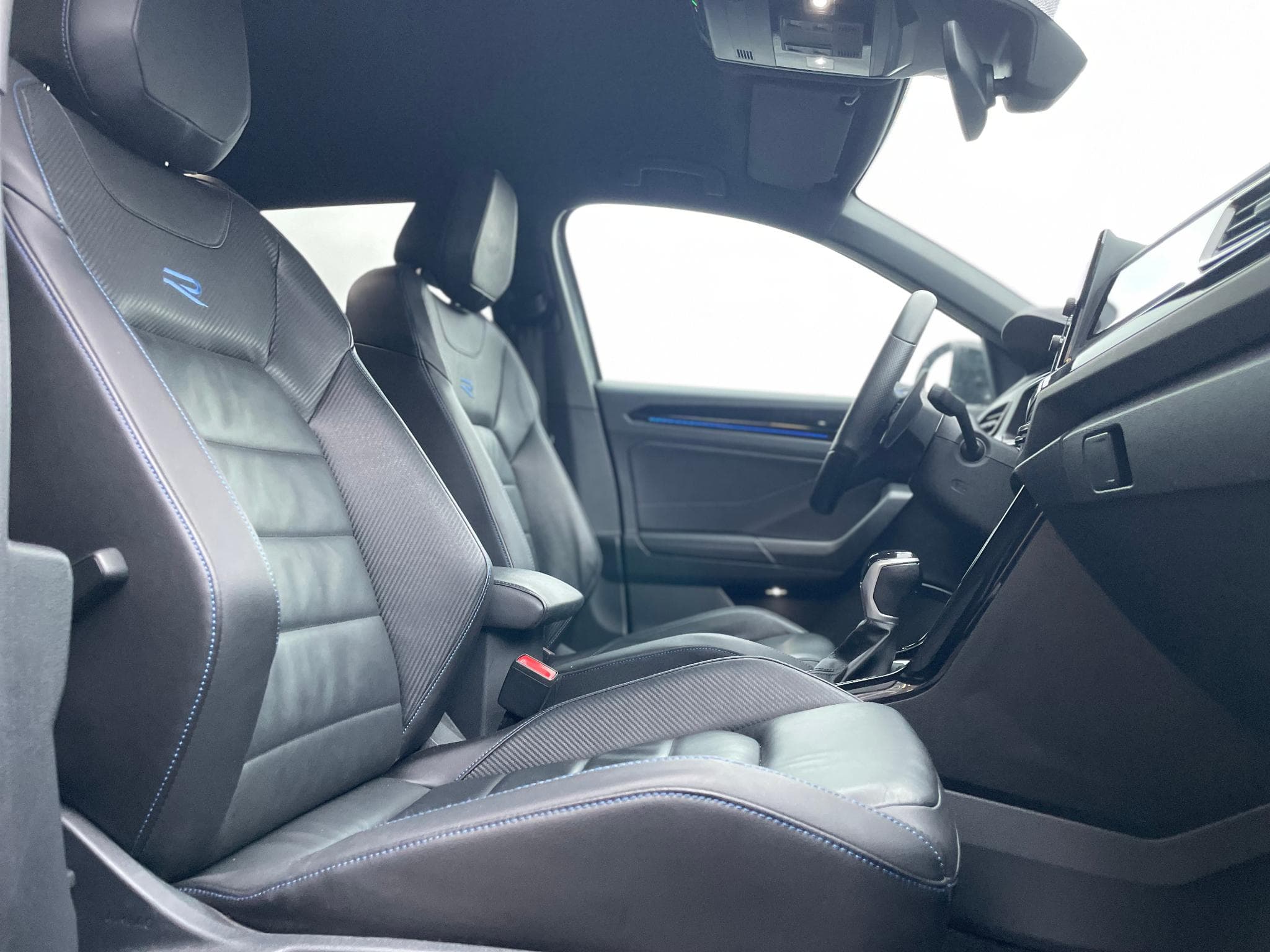 VW T-Roc 2.0 TSI R 4Motion DSG Akrapovic (2023) - Foto 4