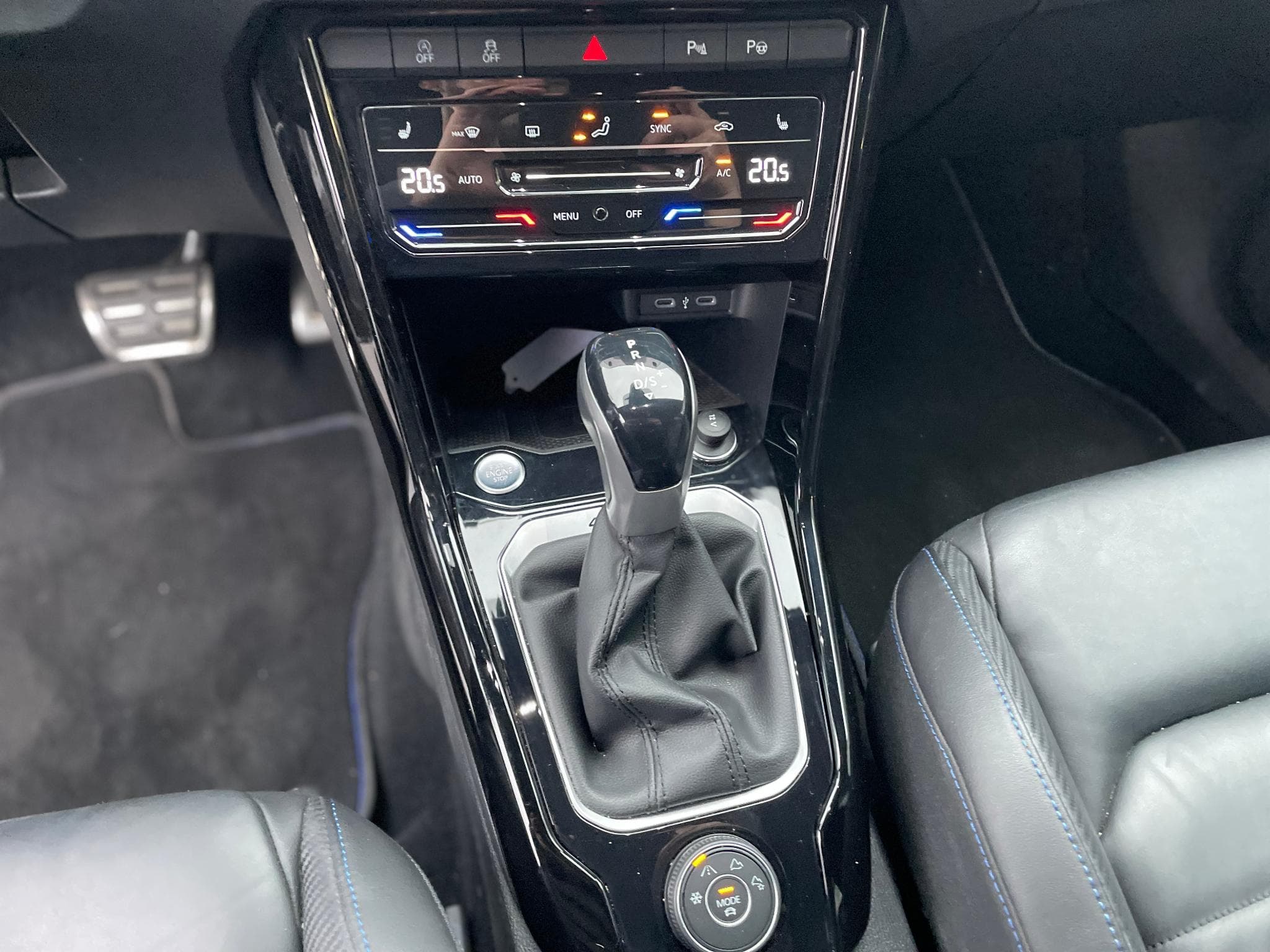 VW T-Roc 2.0 TSI R 4Motion DSG Akrapovic (2023) - Foto 10