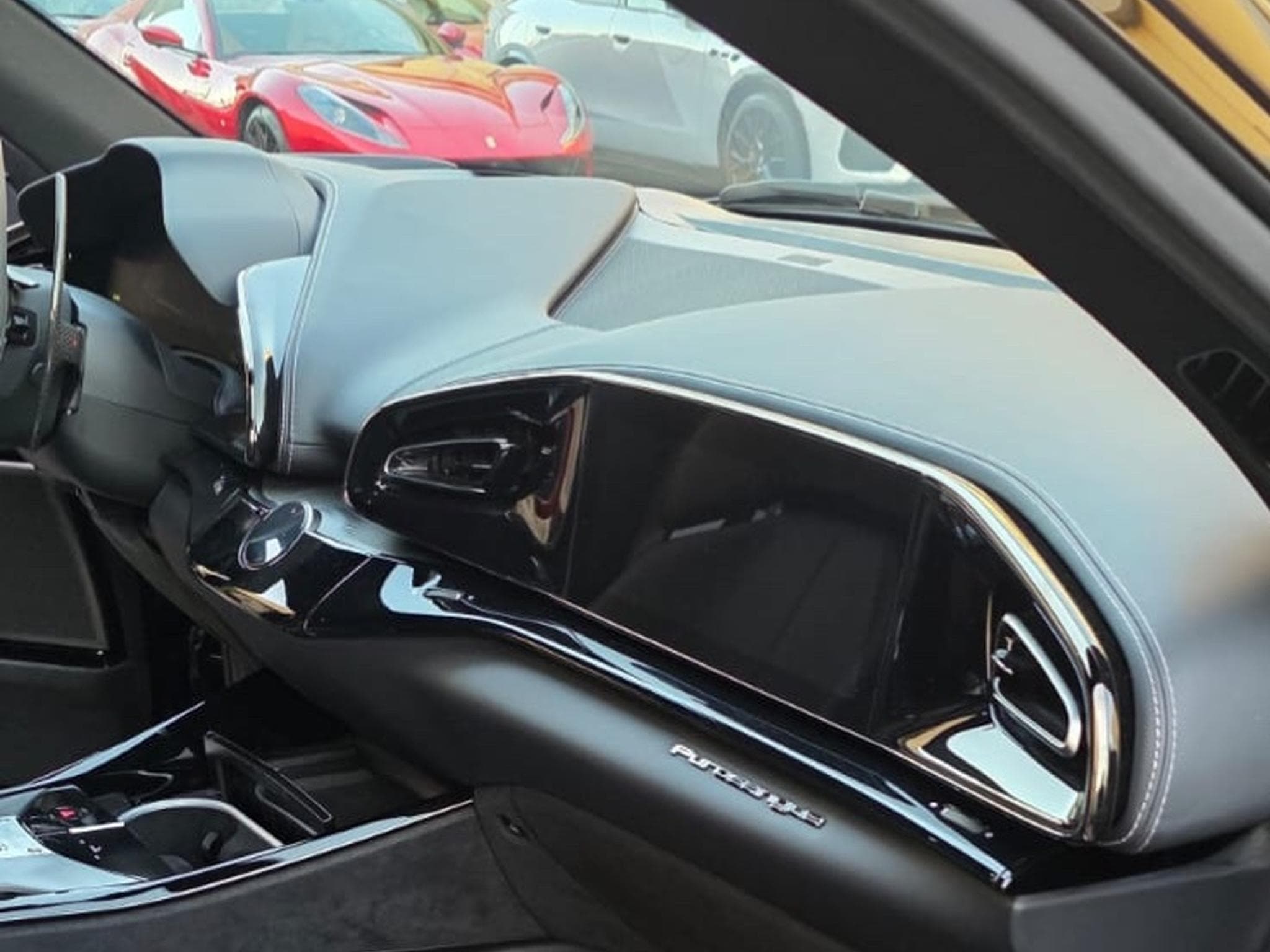 Ferrari Purosangue (2025) - Foto 2