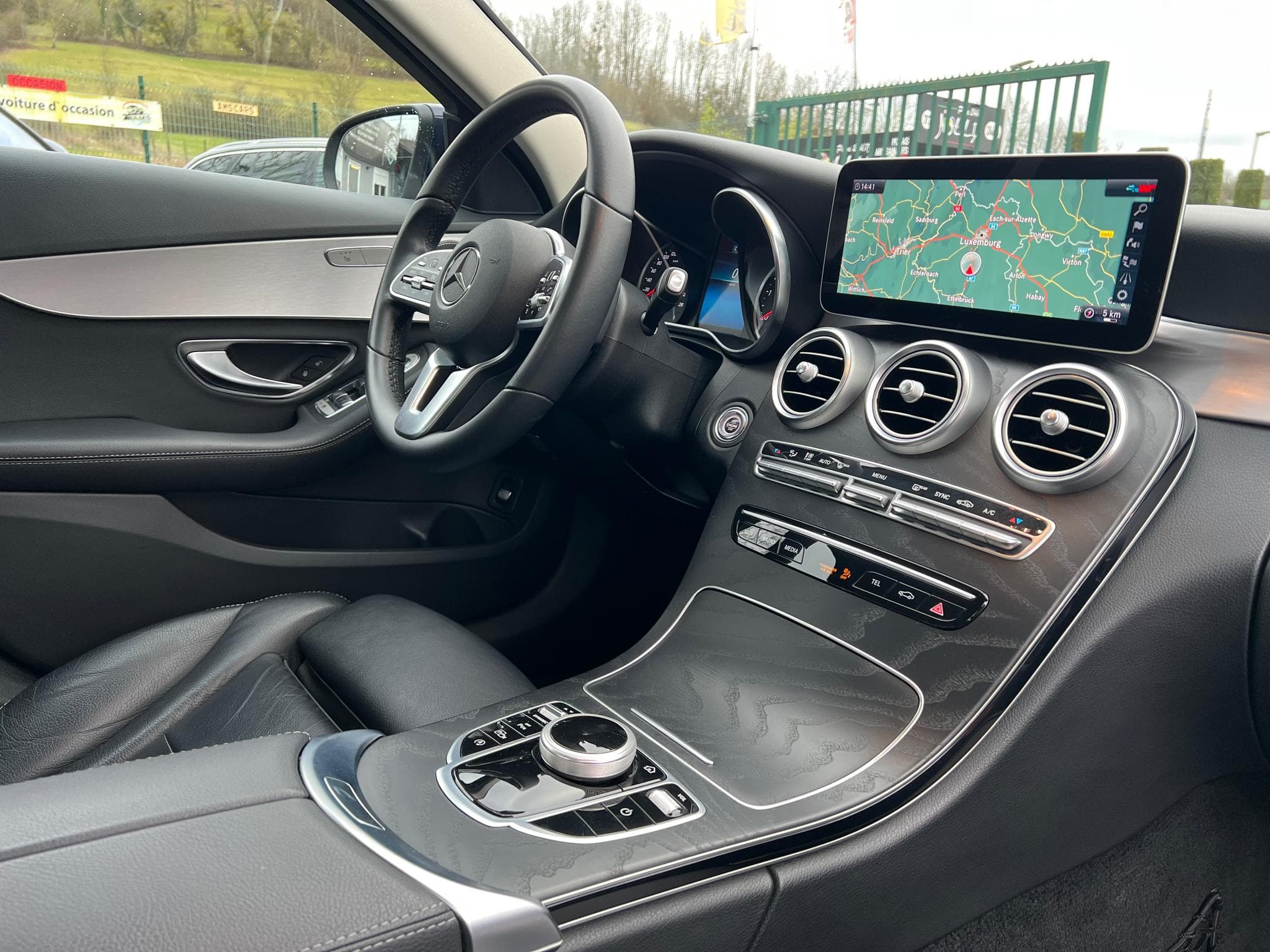 Mercedes C 200 C200d  9G-Tronic Avantgarde LED (2019) - Photo 9