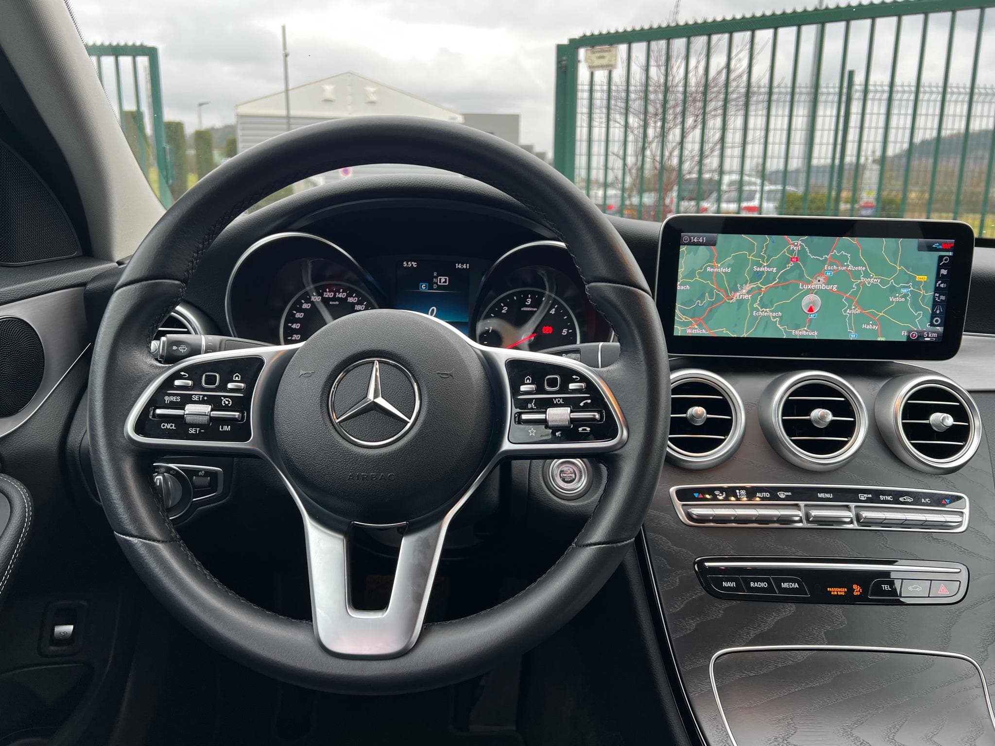 Mercedes C 200 C200d  9G-Tronic Avantgarde LED (2019) - Photo 10