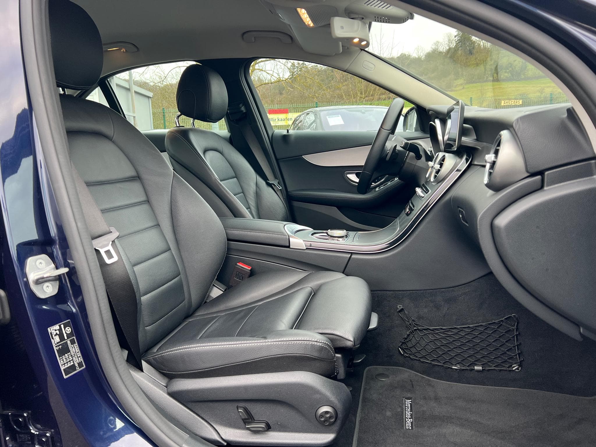 Mercedes C 200 C200d  9G-Tronic Avantgarde LED (2019) - Photo 12
