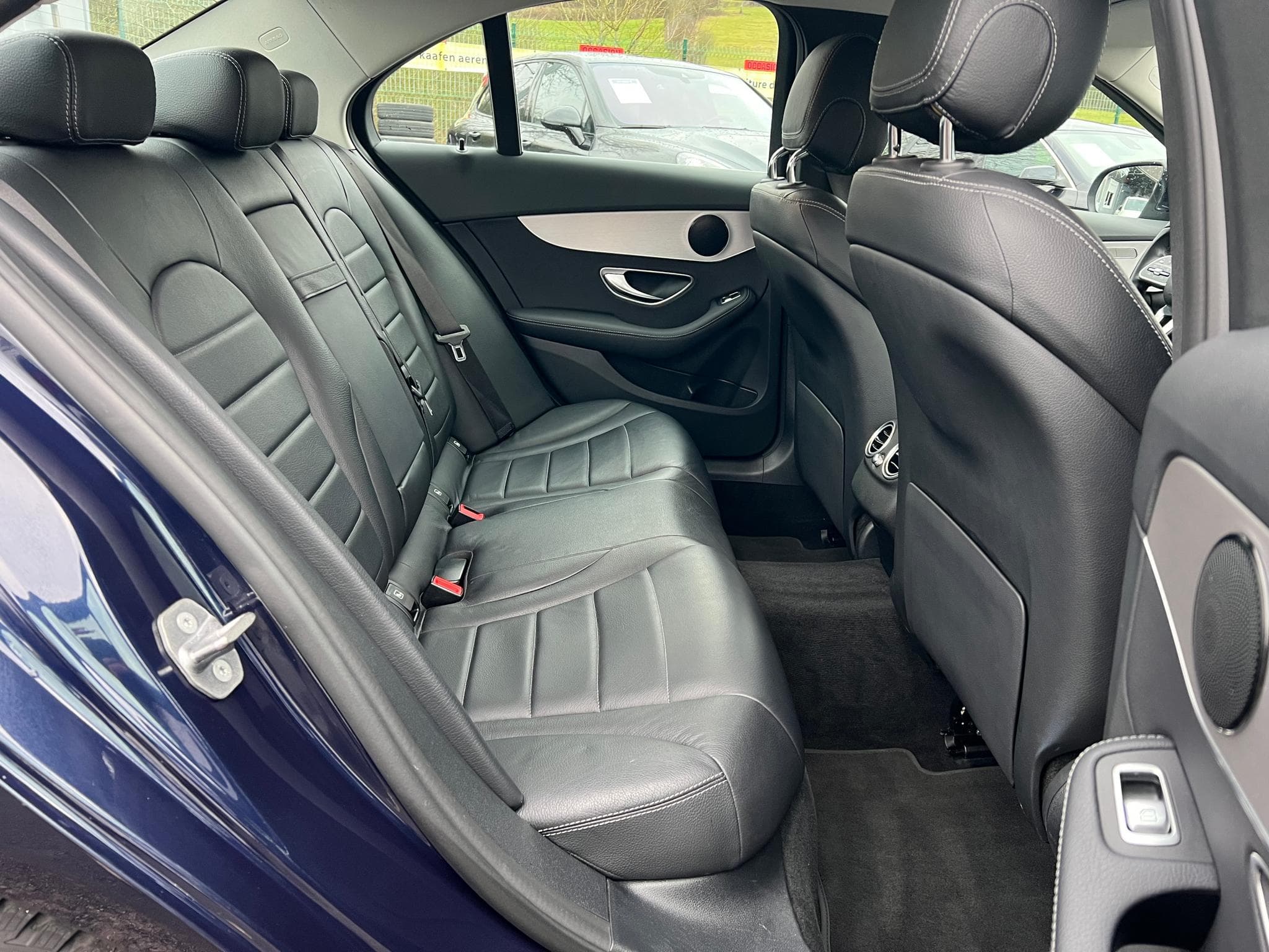 Mercedes C 200 C200d  9G-Tronic Avantgarde LED (2019) - Photo 13