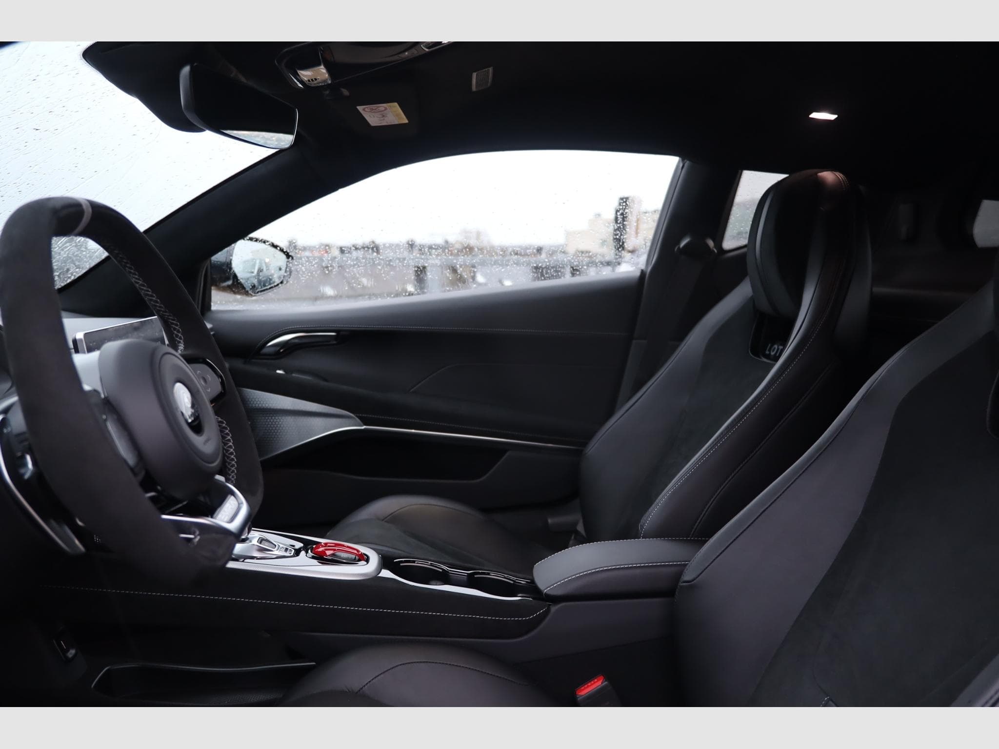 Lotus Emira Turbo SE (2025) - Foto 11