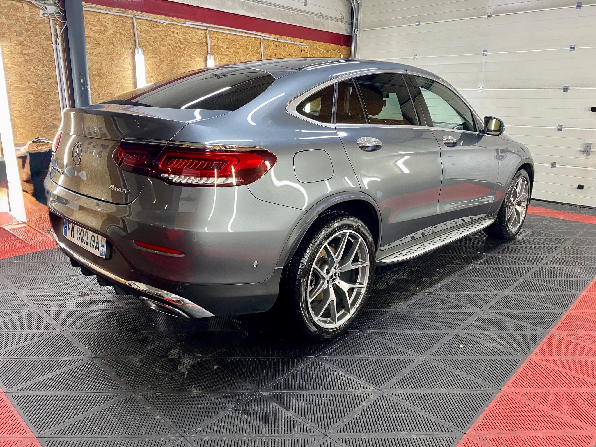Mercedes GLC 220 4matic 9 g-tronic AMG Line (2020) - Photo 4