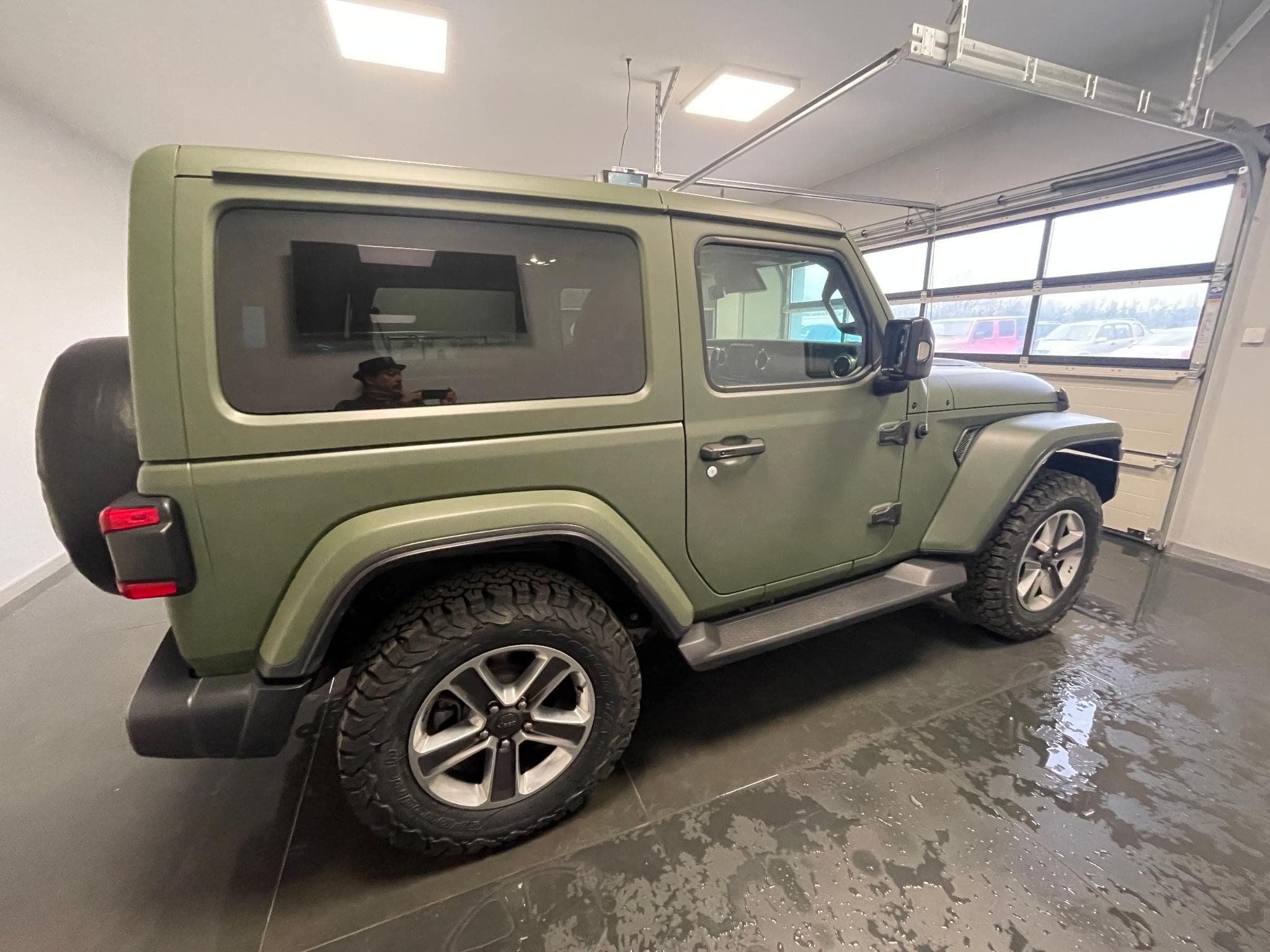 Jeep Wrangler SAHARA (2020) - Photo 4