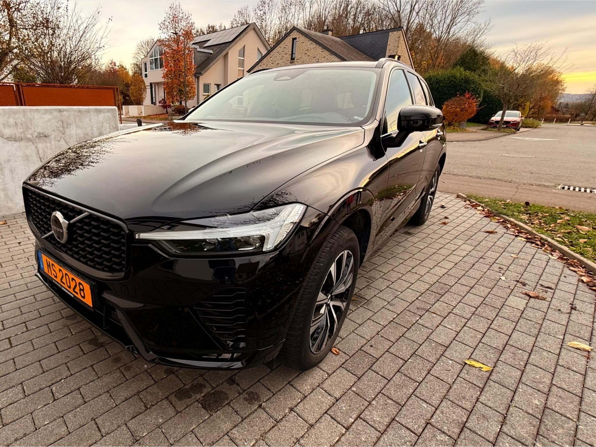 Volvo XC60 Plus Dark Pano (2023) - Foto 7