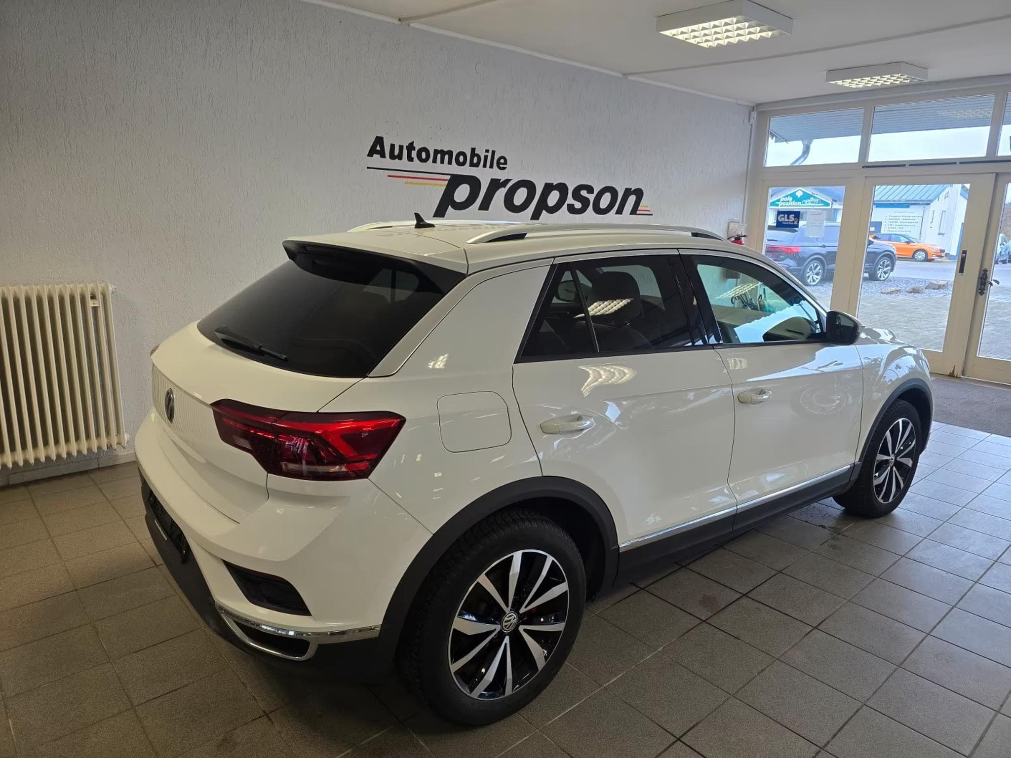 VW T-Roc 2.0 TSI Sport 4Motion (2018) - Foto 2