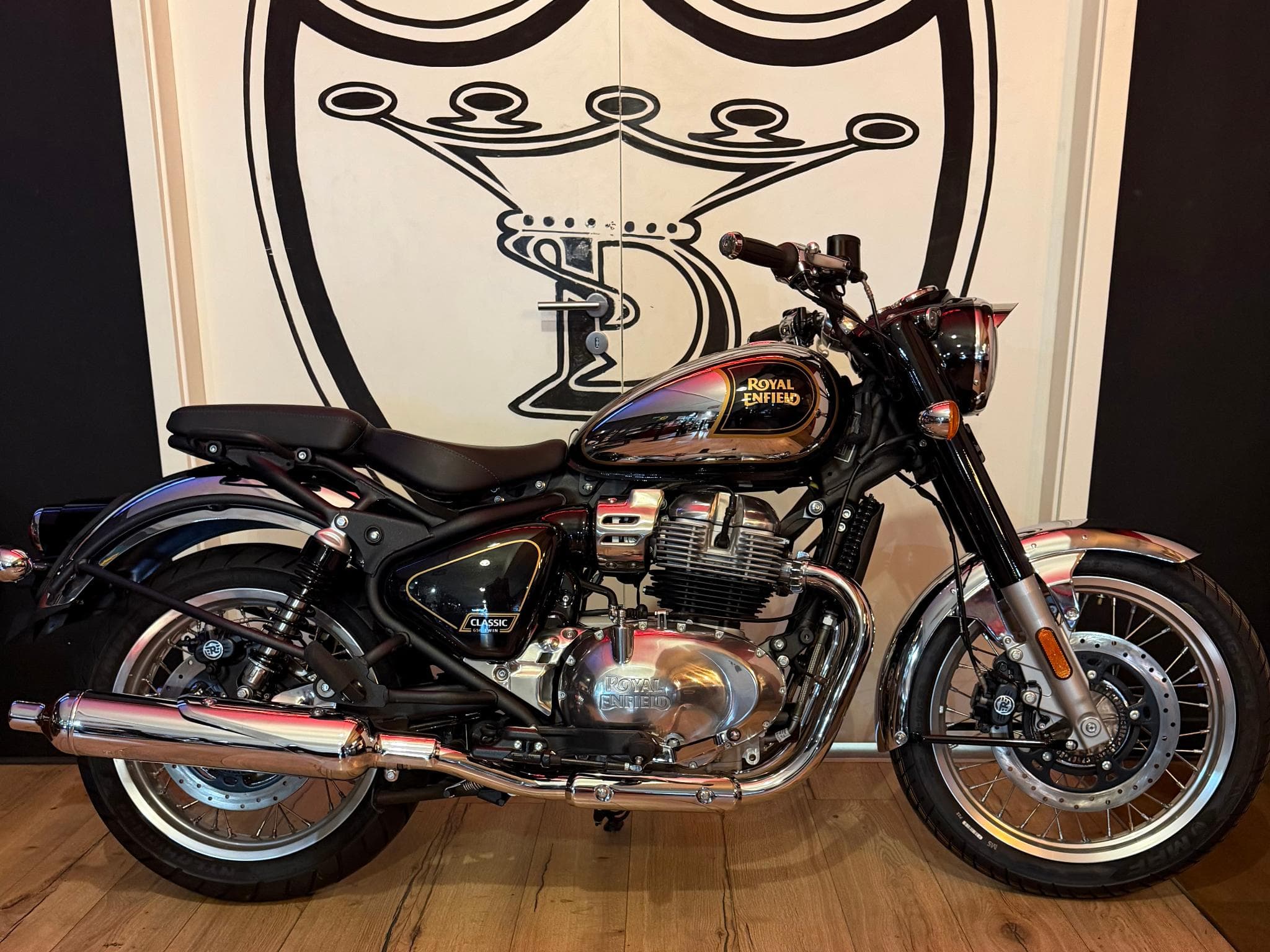 Royal Enfield Classic 650 BLACK CHROME (2027) - Foto 1