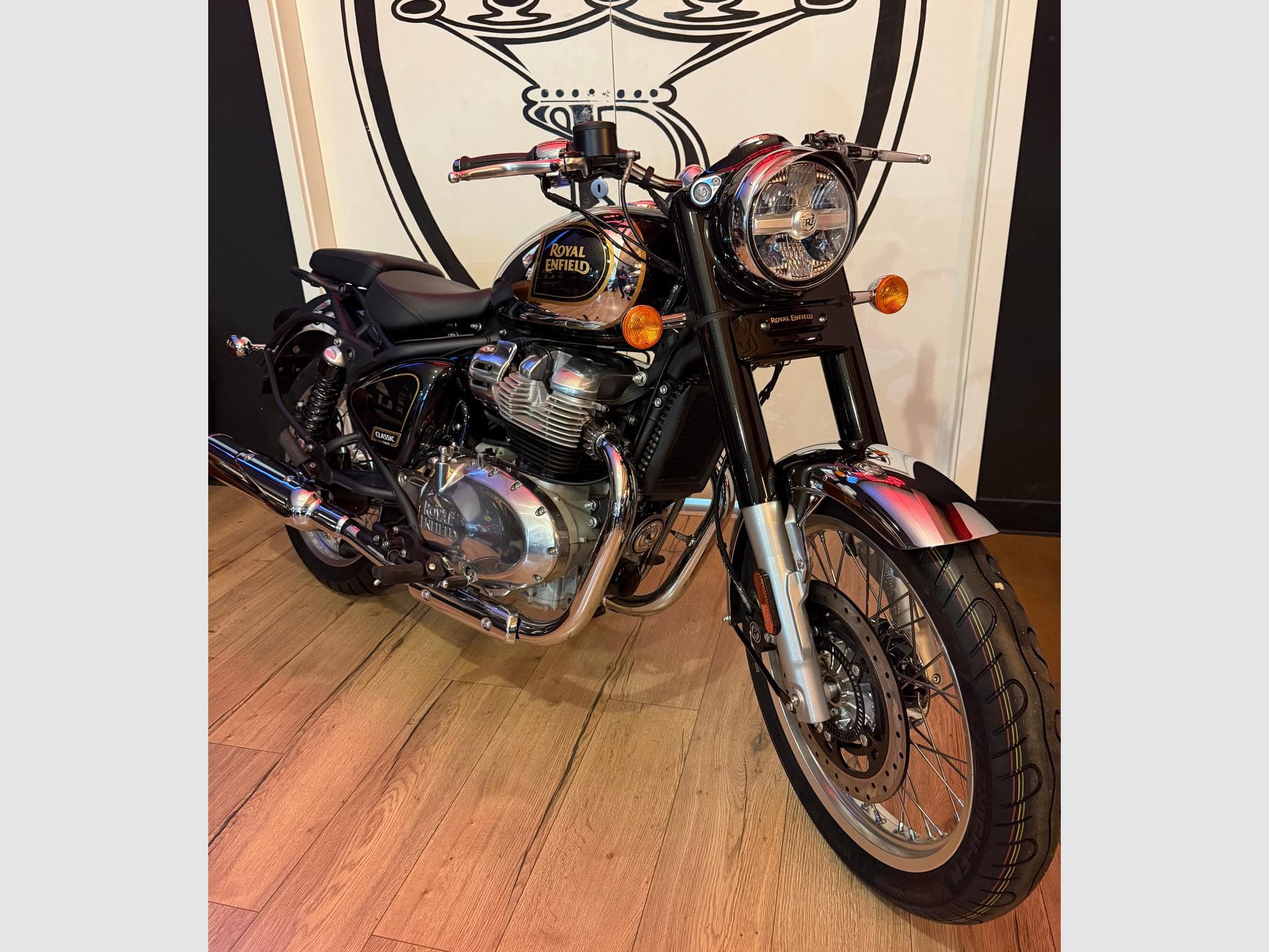 Royal Enfield Classic 650 BLACK CHROME (2027) - Foto 3