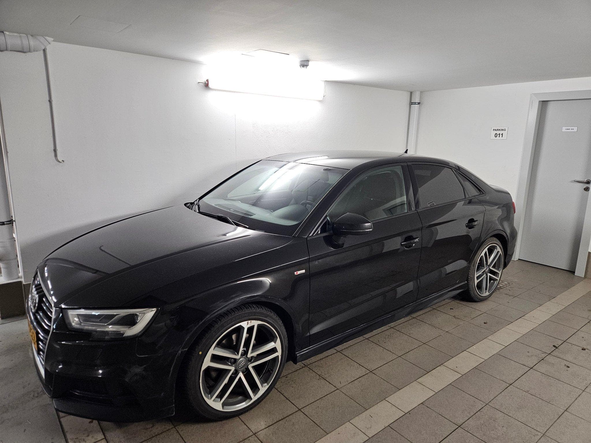 Audi A3 Limousine S-Line (2018) - Foto 1