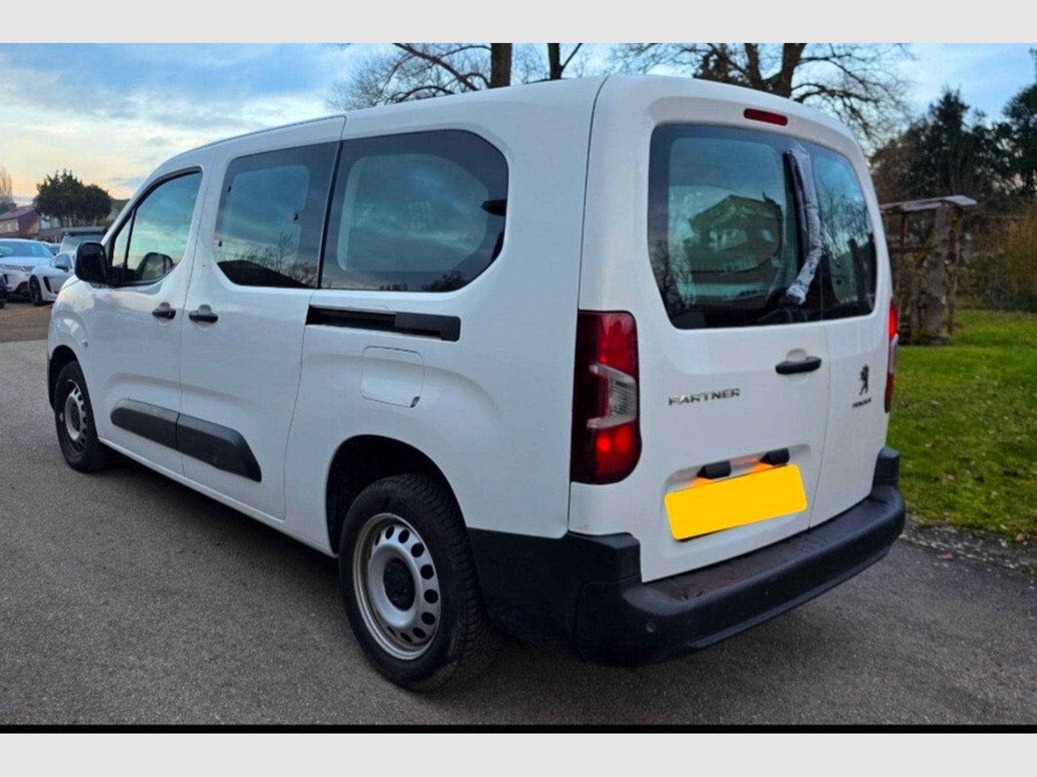 Peugeot Partner 1.5 HDI (2022) - Foto 2