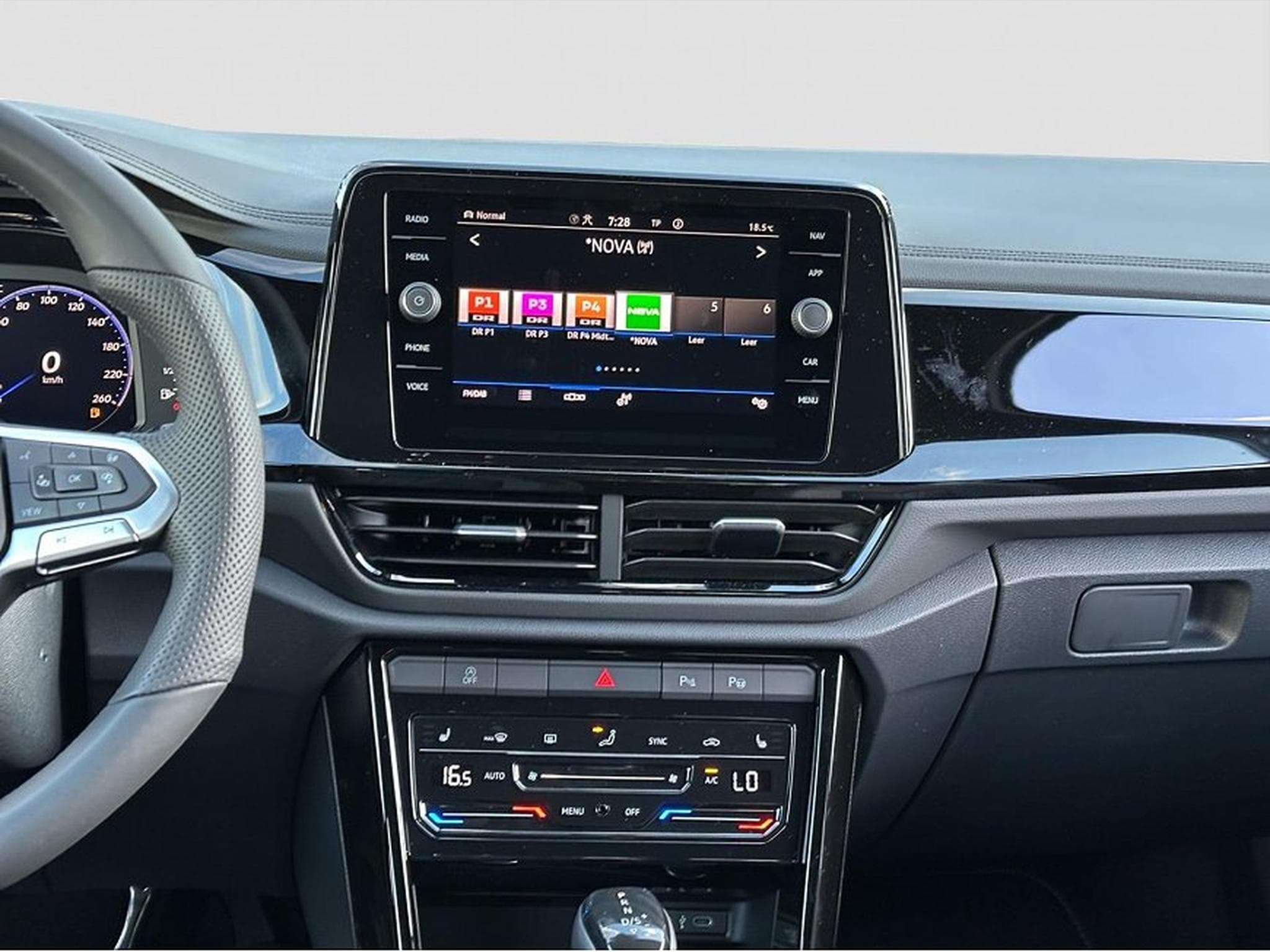 VW T-Roc (2025) - Foto 15