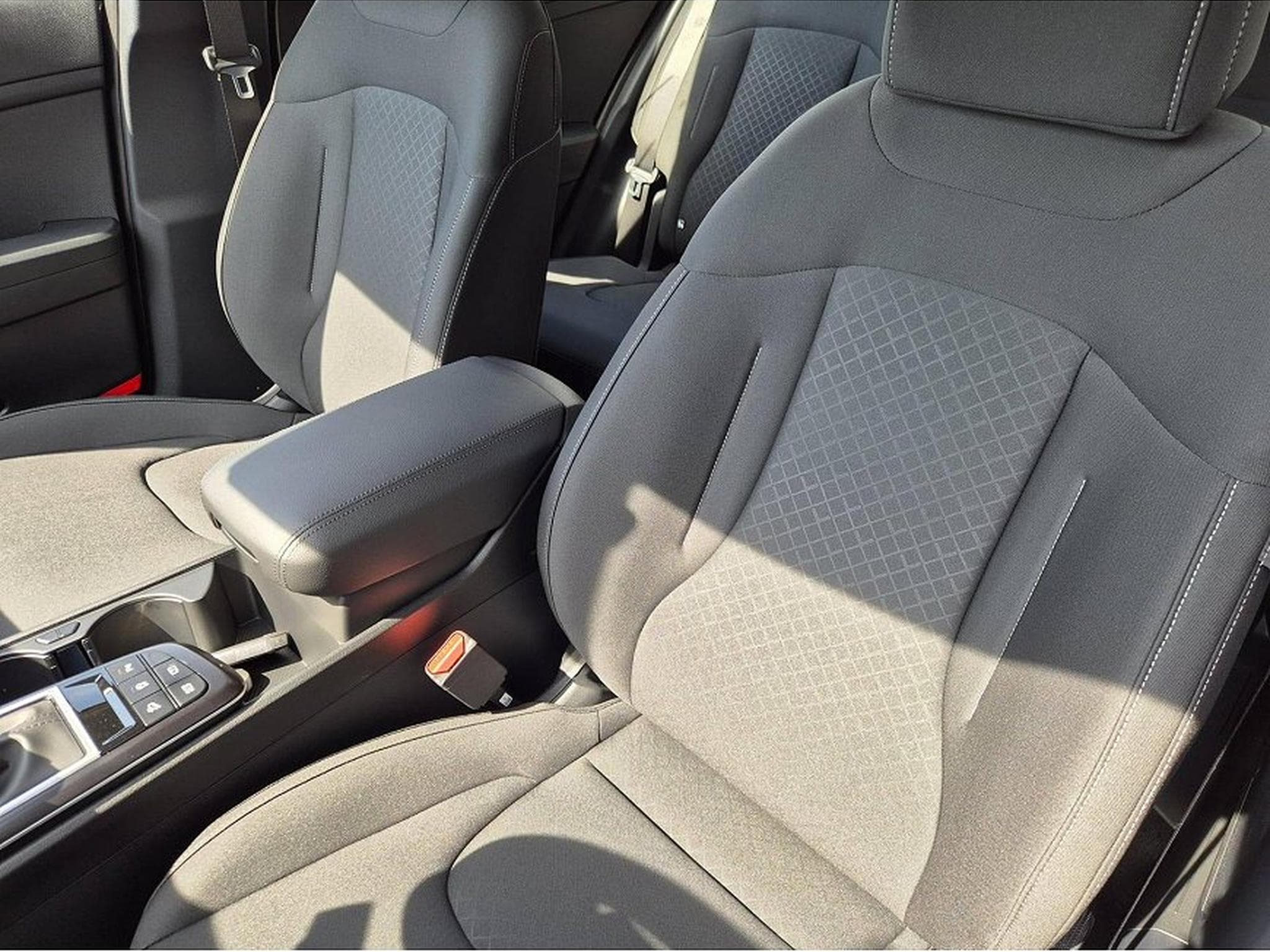 Kia Sportage (2026) - Foto 21