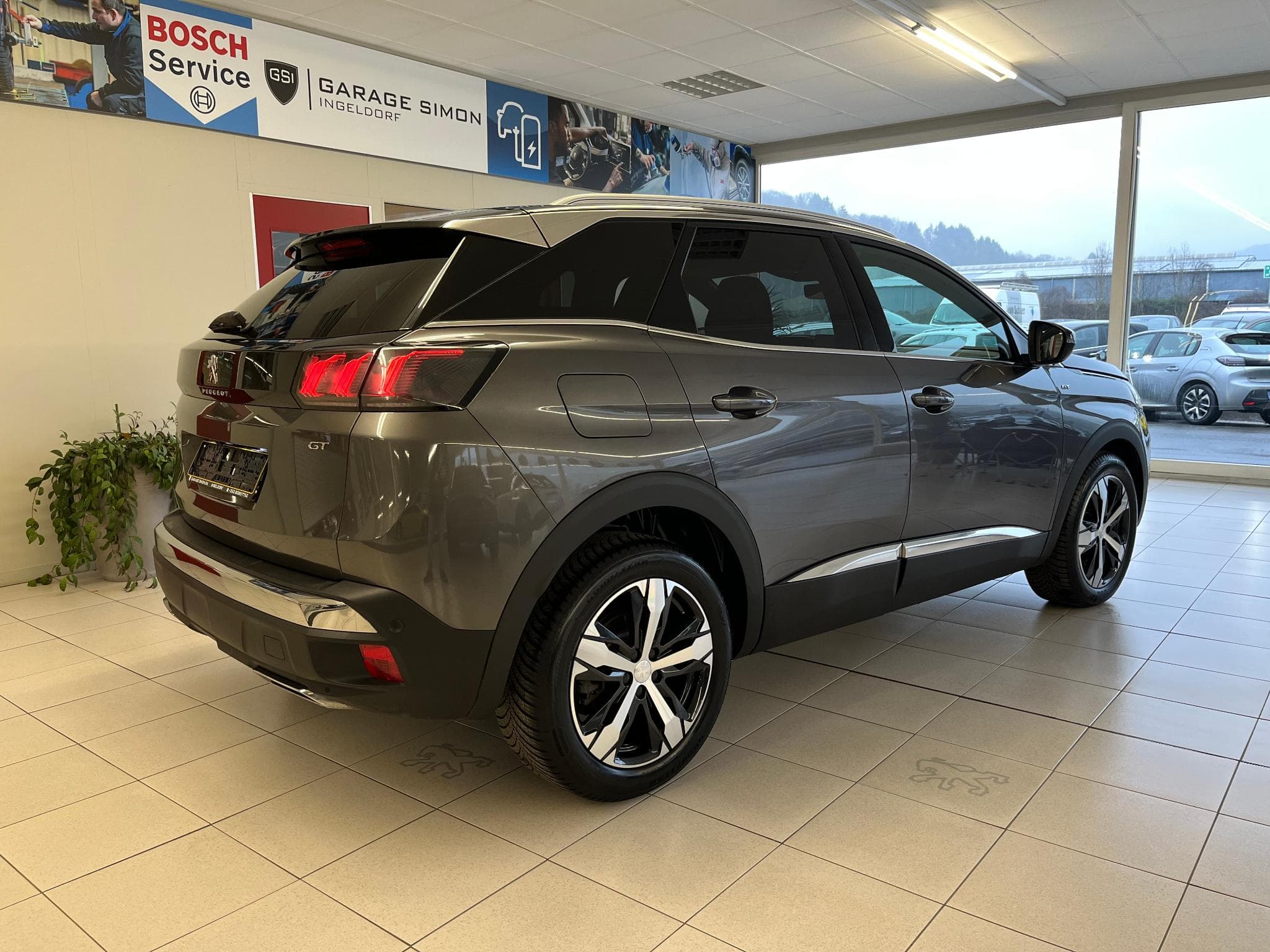 Peugeot 3008 GT 1.2 130 eat8 (2024) - Foto 2